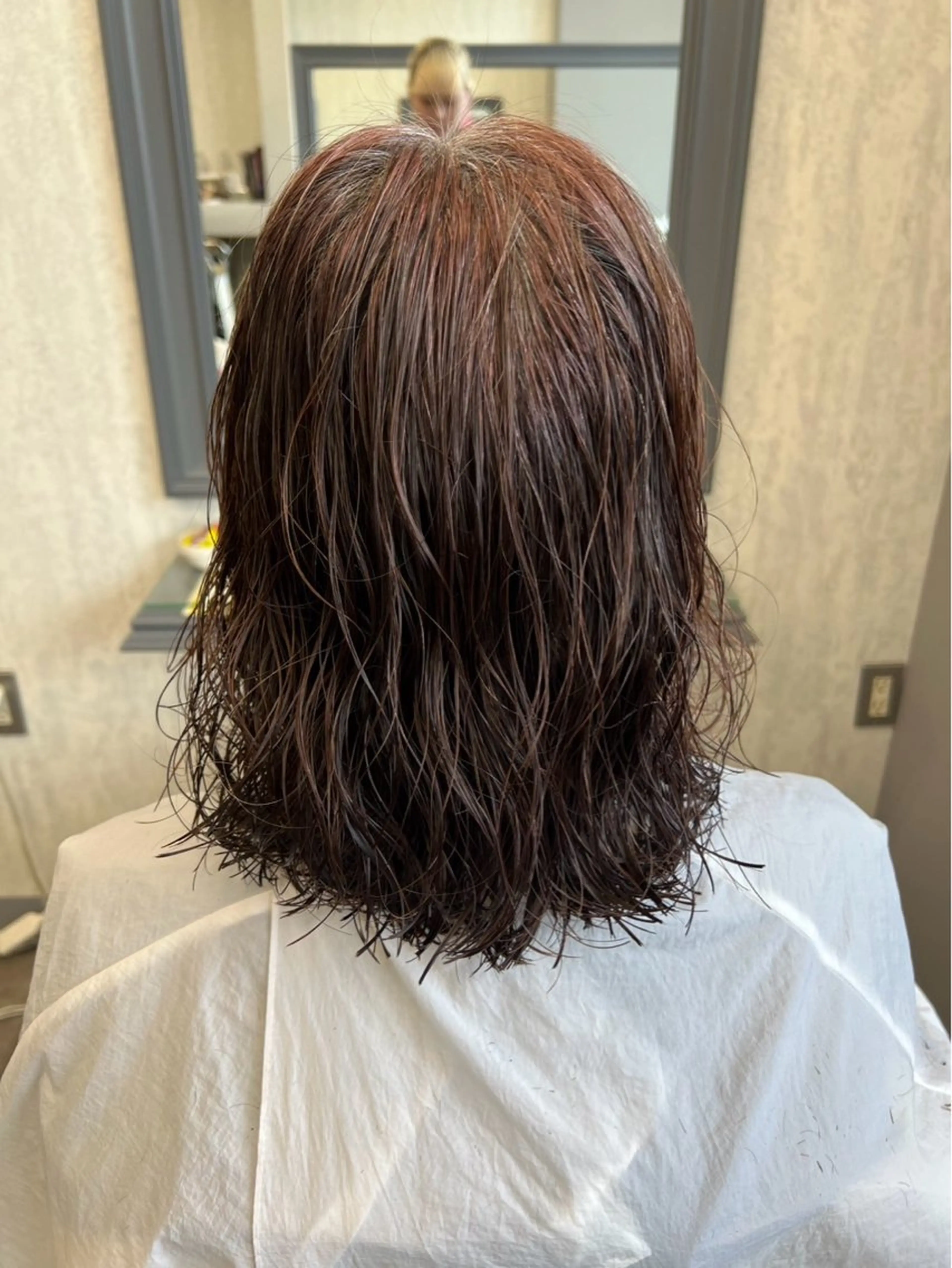 セミロング アートラッシュフォーヘア所属・柴田 新菜のヘアスタイル