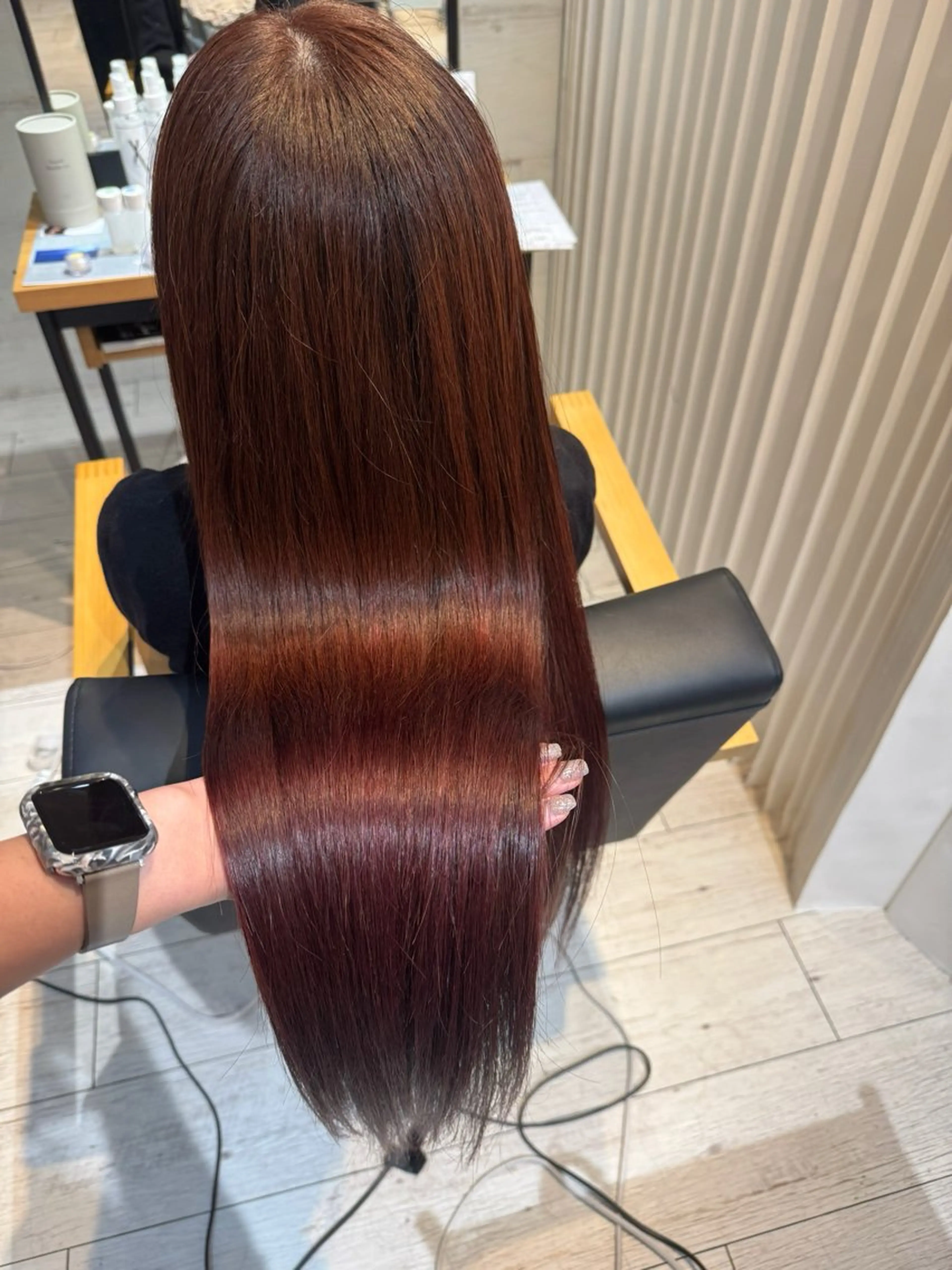 ロング カラー ピンクカラー 赤坂 由麻のヘアスタイル