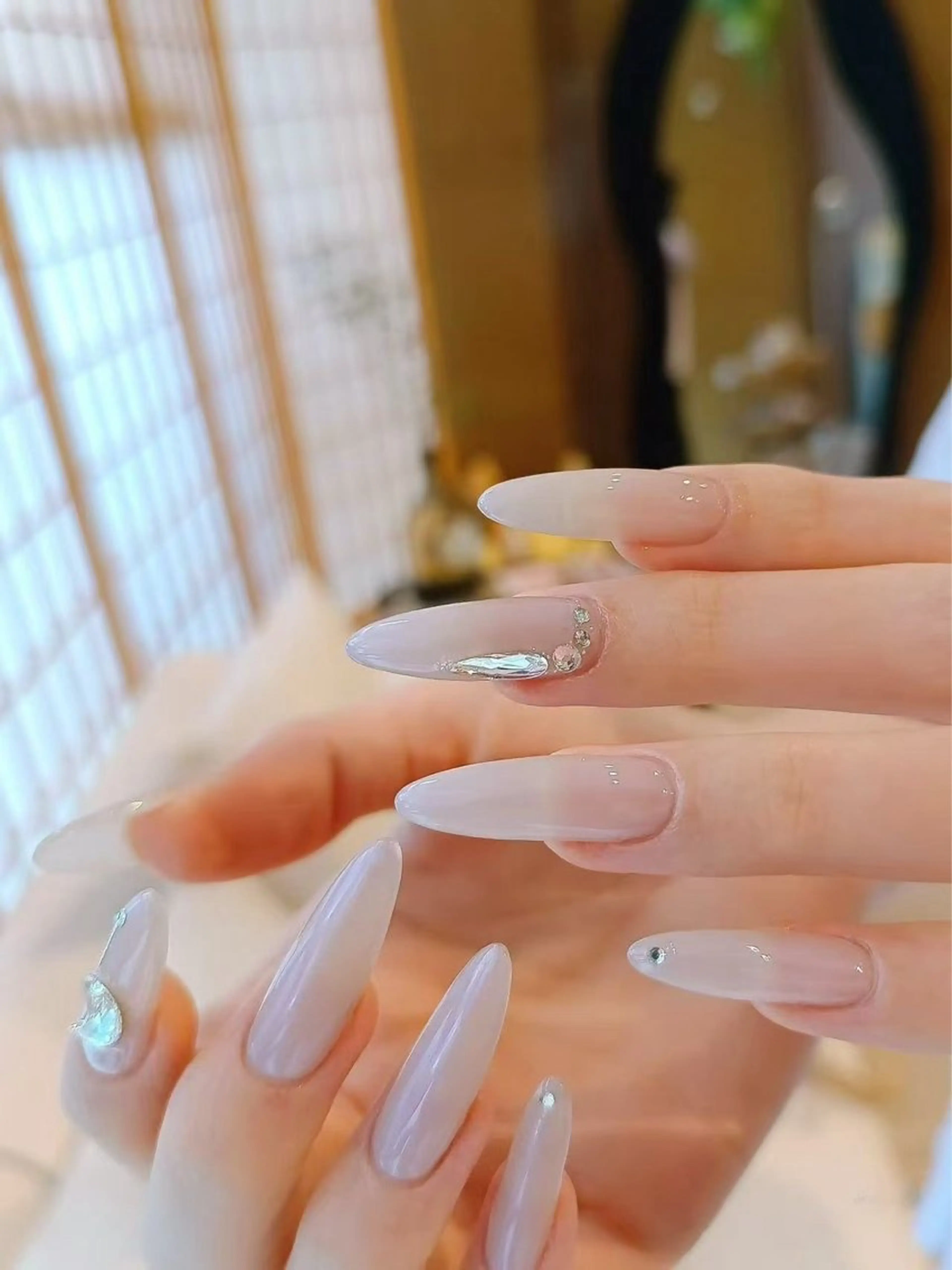 ネイル フラワーネイル フレンチネイル ジェルネイル ガラスフレンチ ハート ハンドネイル BabyYouMi nailのネイルデザイン