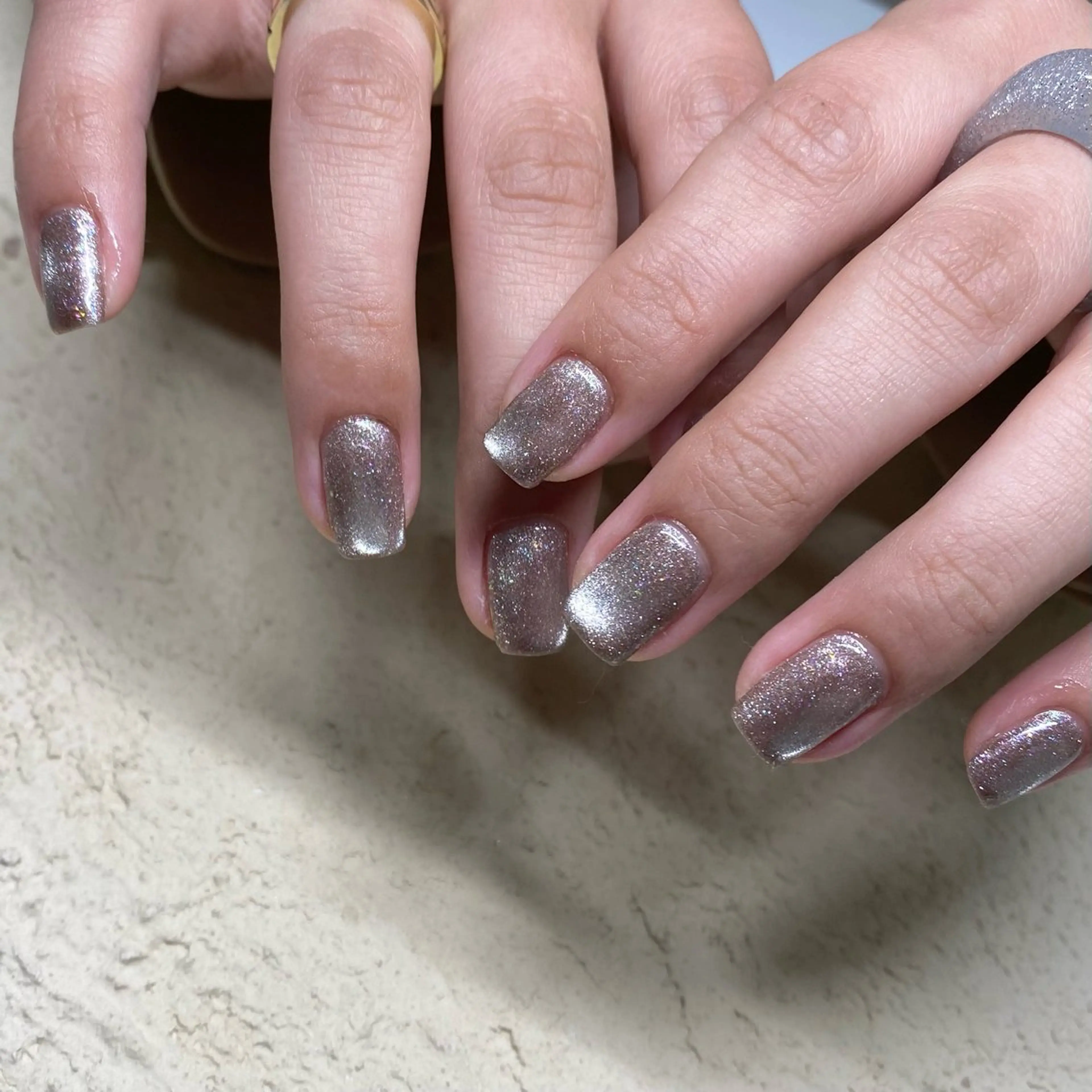 ネイル ブラウン マグネットネイル ビー玉ネイル シンプルネイル ハンドネイル ハンドケア RaLa（ネイル&アイラッシュ）所属・🫧RaLa ⭐︎AYAKA🫧のネイルデザイン