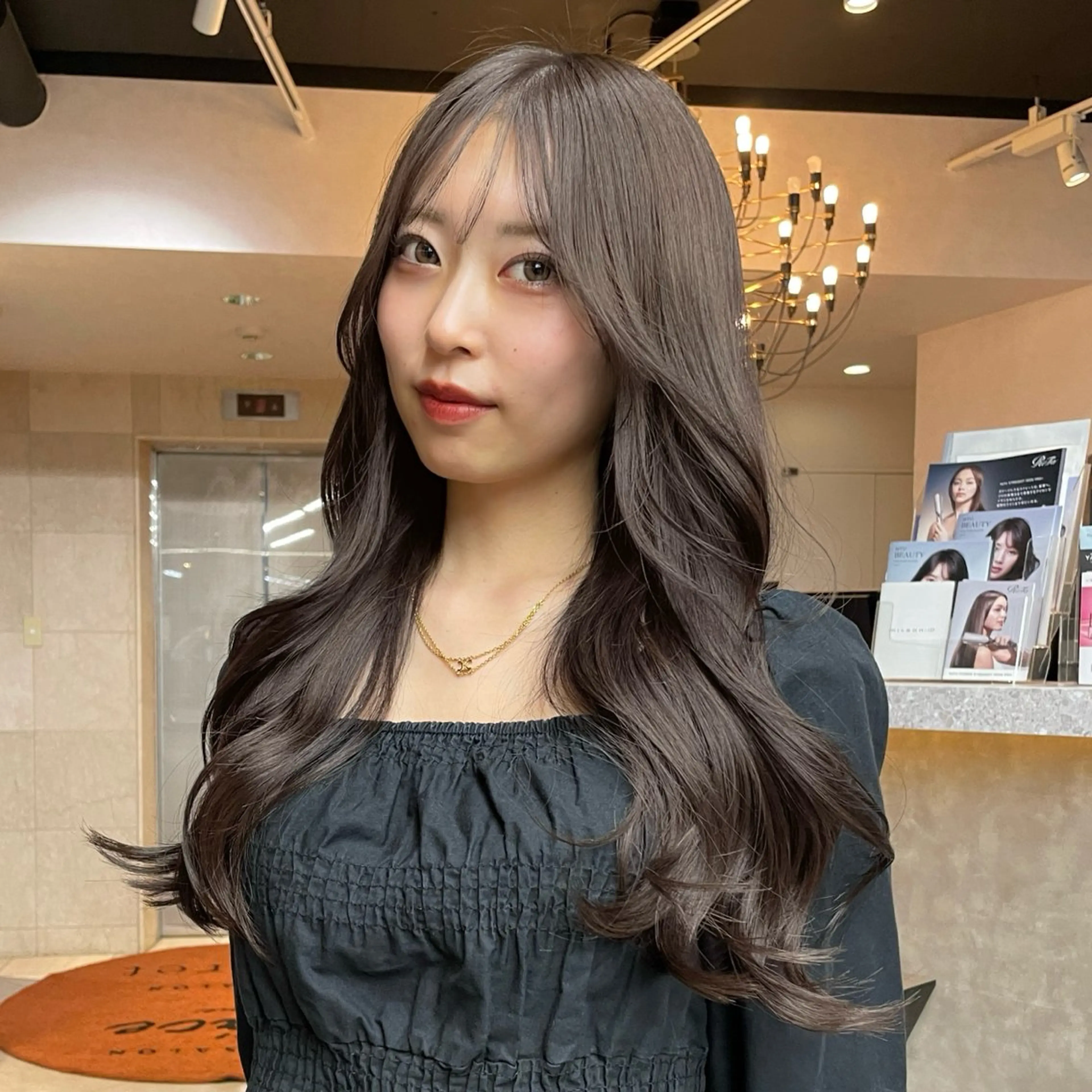 ロング カラー カット ヘアカラー トリートメント 透明感/ベージュ/ 艶髪/ボブ🫧門脇由のヘアスタイル