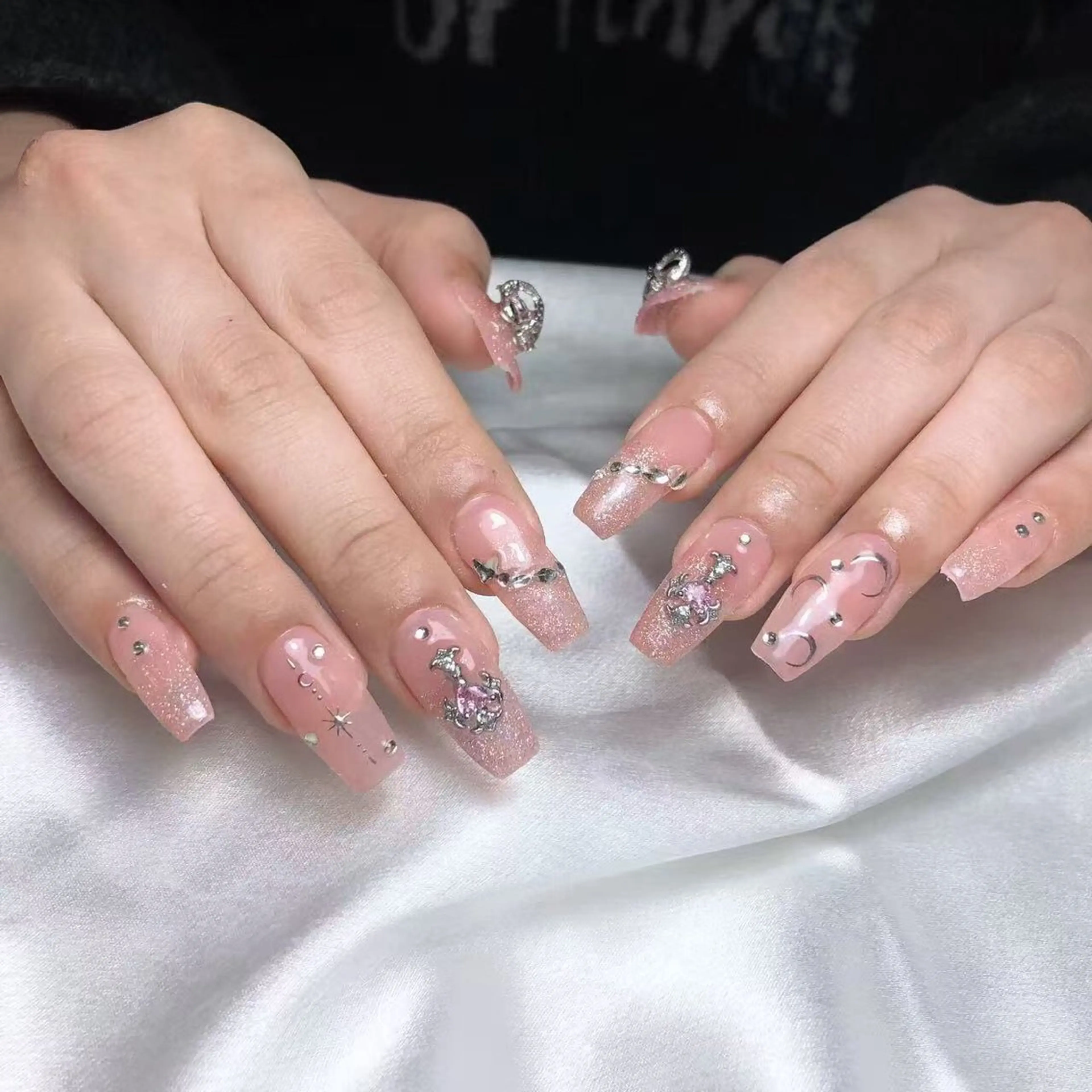 ネイル LR.ONE ヨウのネイルデザイン