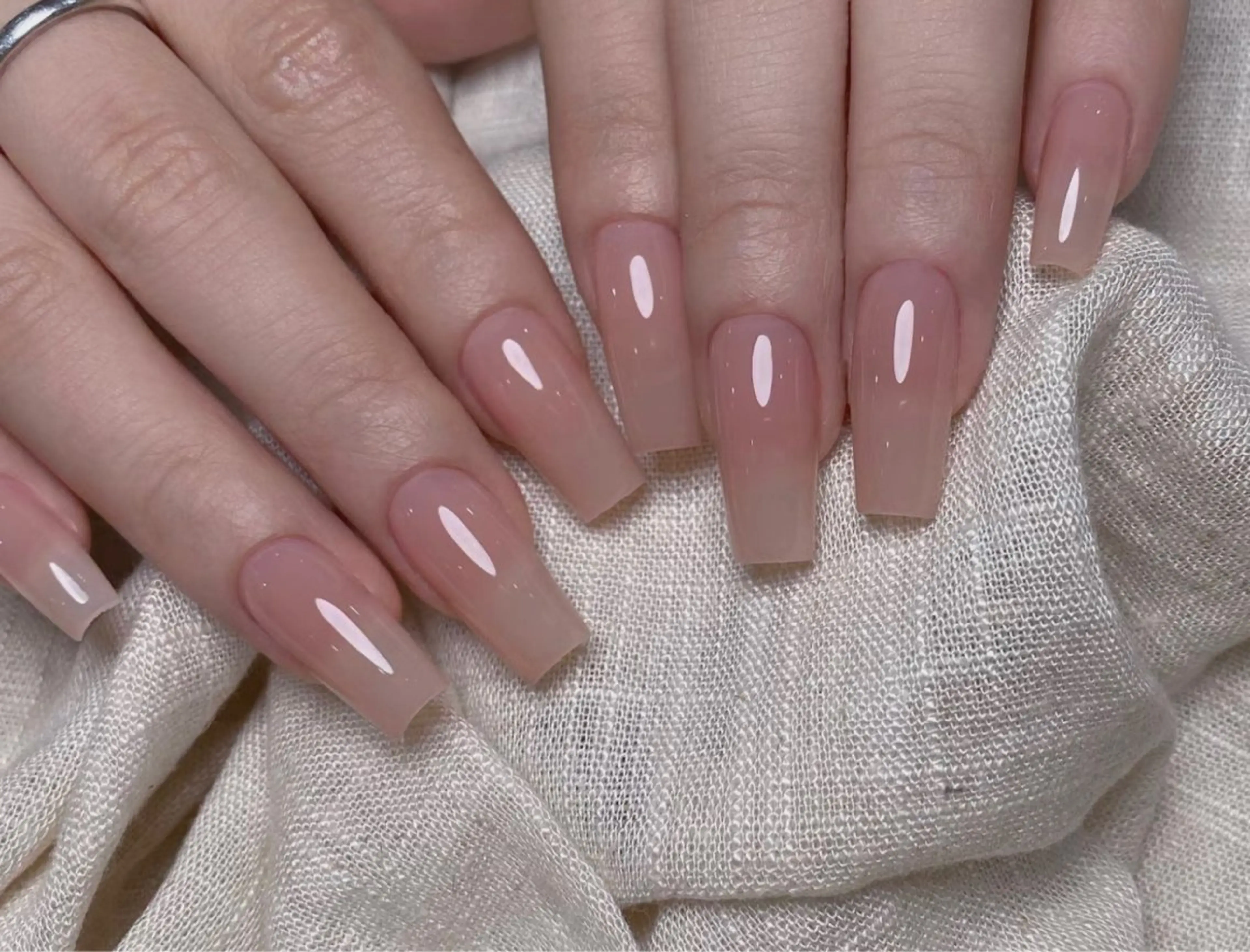 【アクリルスカルプ】長さだし＆ワンカラーの写真