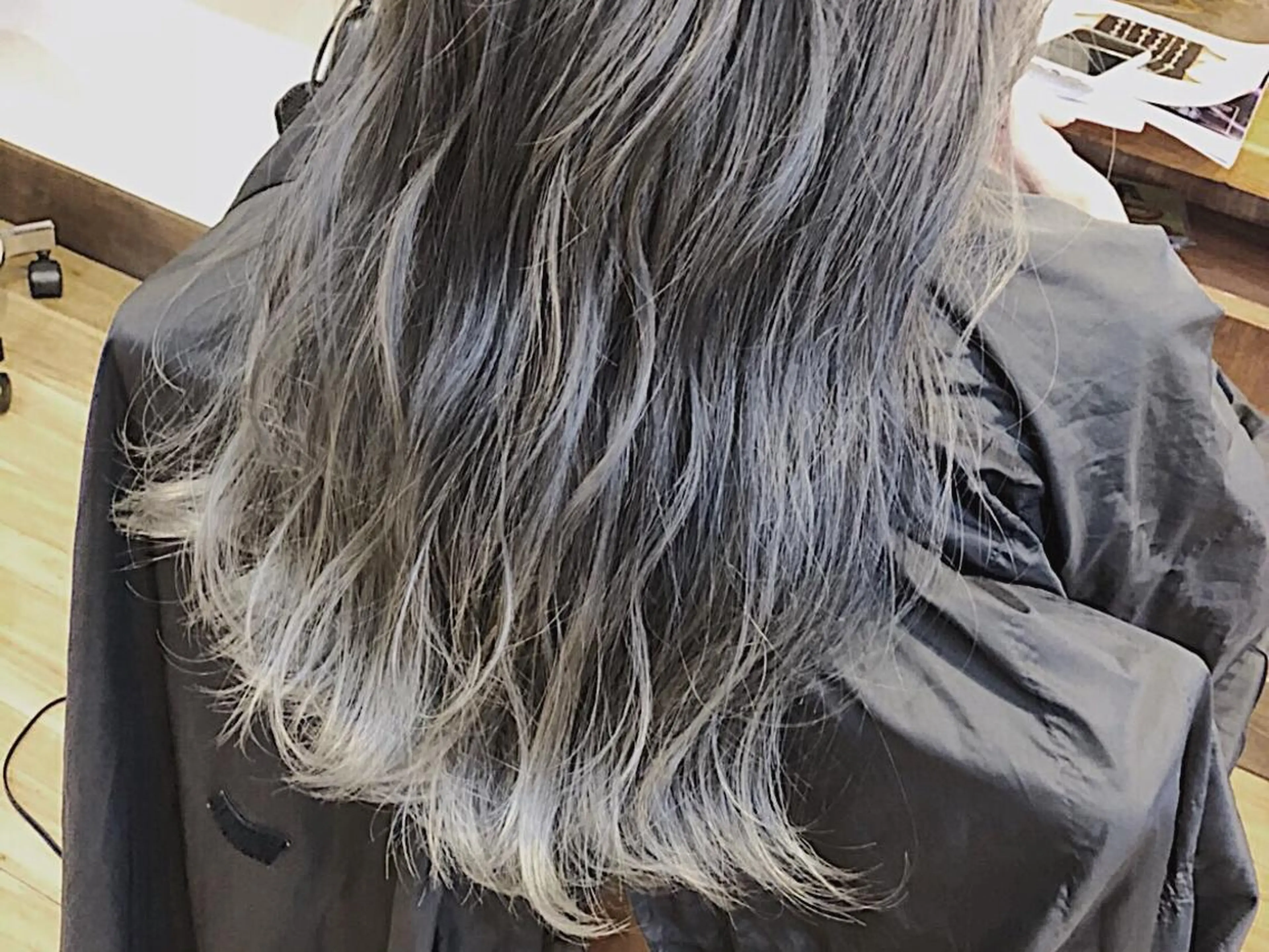 ロング カラー ブリーチ ケアブリーチ ハイトーン/レイヤー /ウルフ⭐️永田⭐️のヘアスタイル