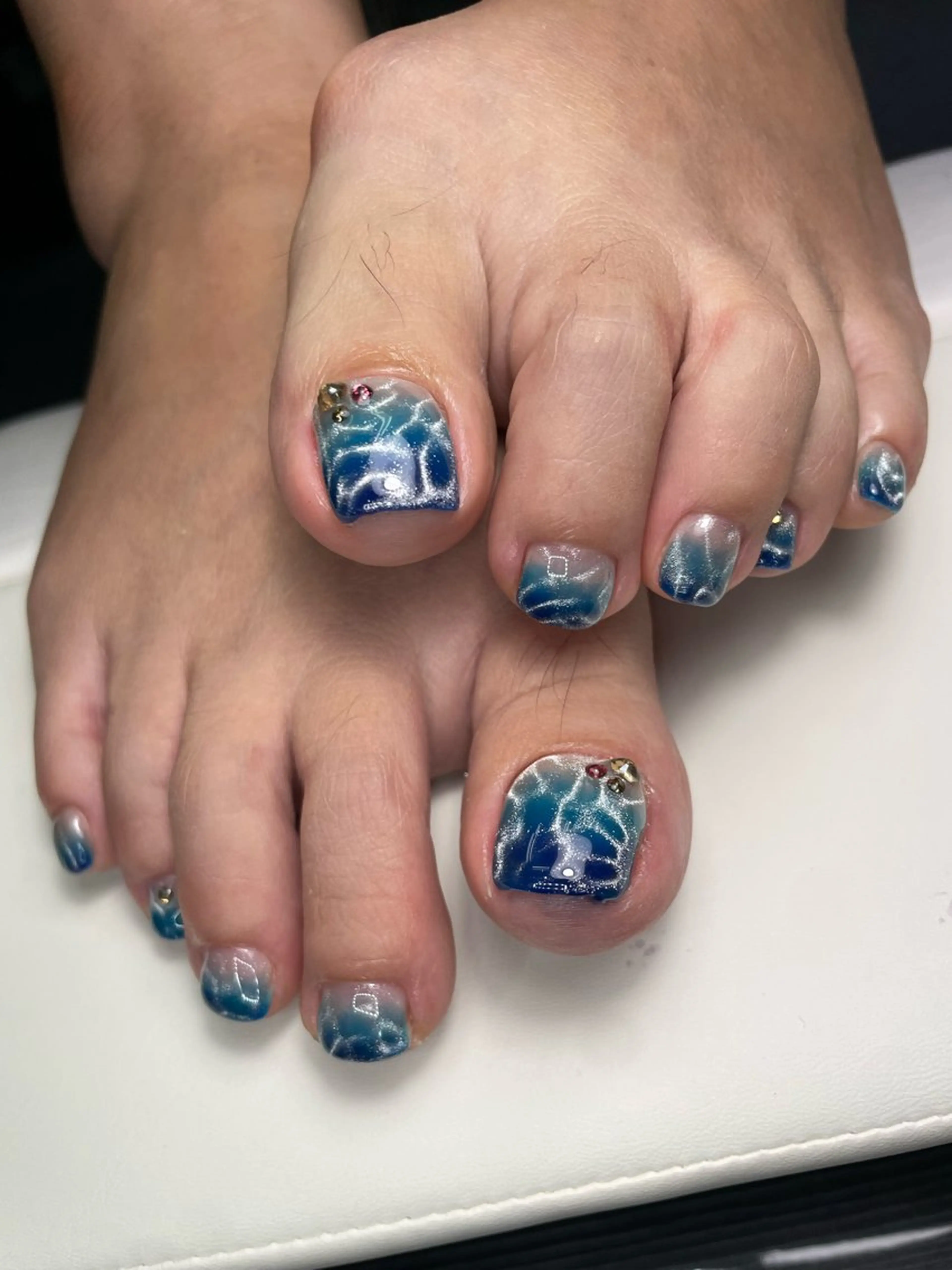 ネイル フットネイル 美容室るーじゅ所属・美容室 るーじゅ/しいの木台のマツエク・マツパデザイン