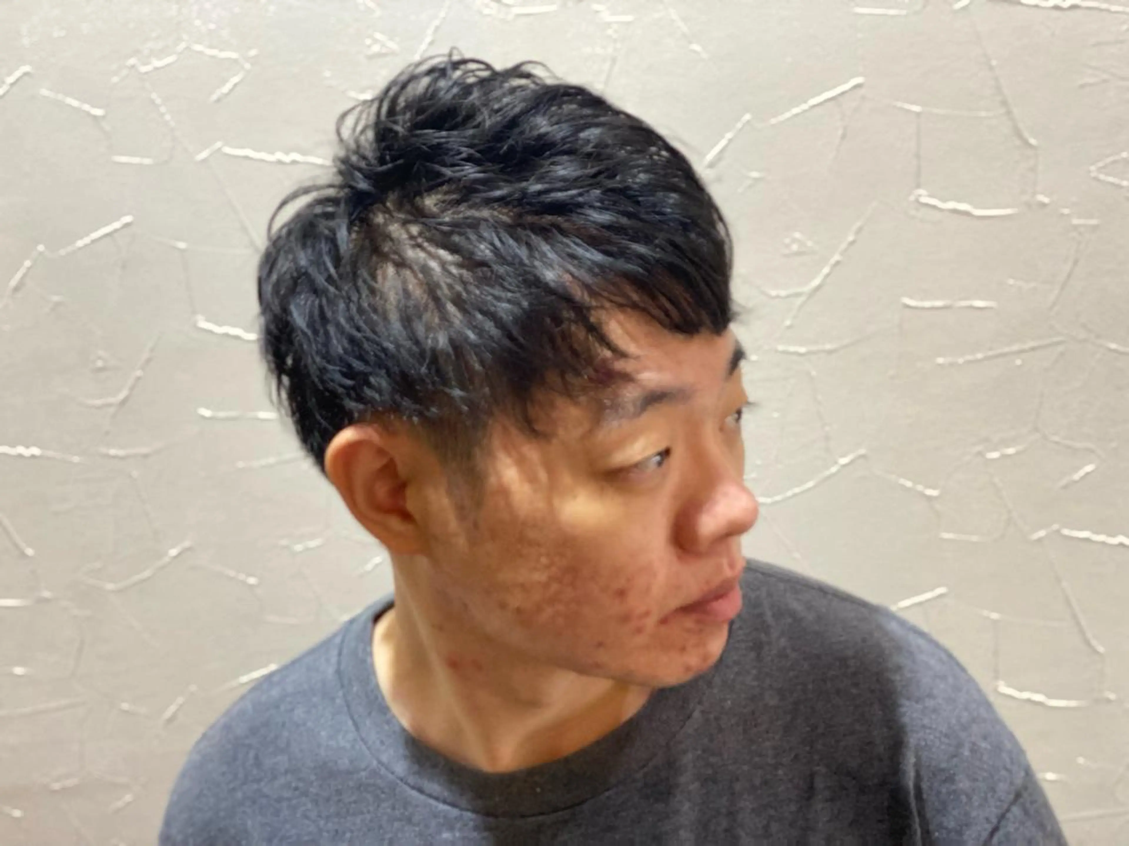 ショート パーマ メンズ 浅見 天翔のヘアスタイル