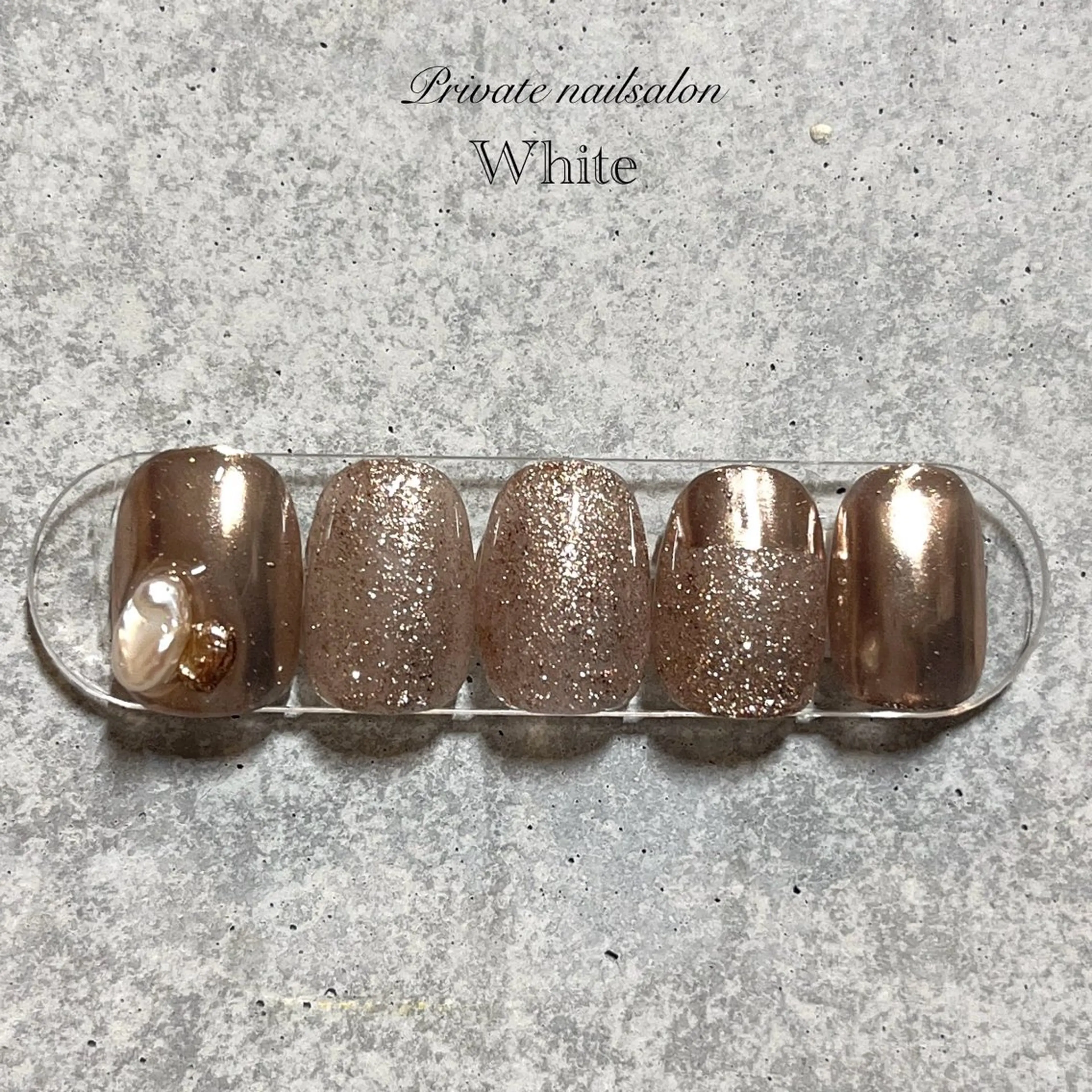 ネイル ブラウン キラキラネイル ミラーネイル ニュアンスネイル 夏ネイル ハンドネイル SAKASHITA KEIのネイルデザイン