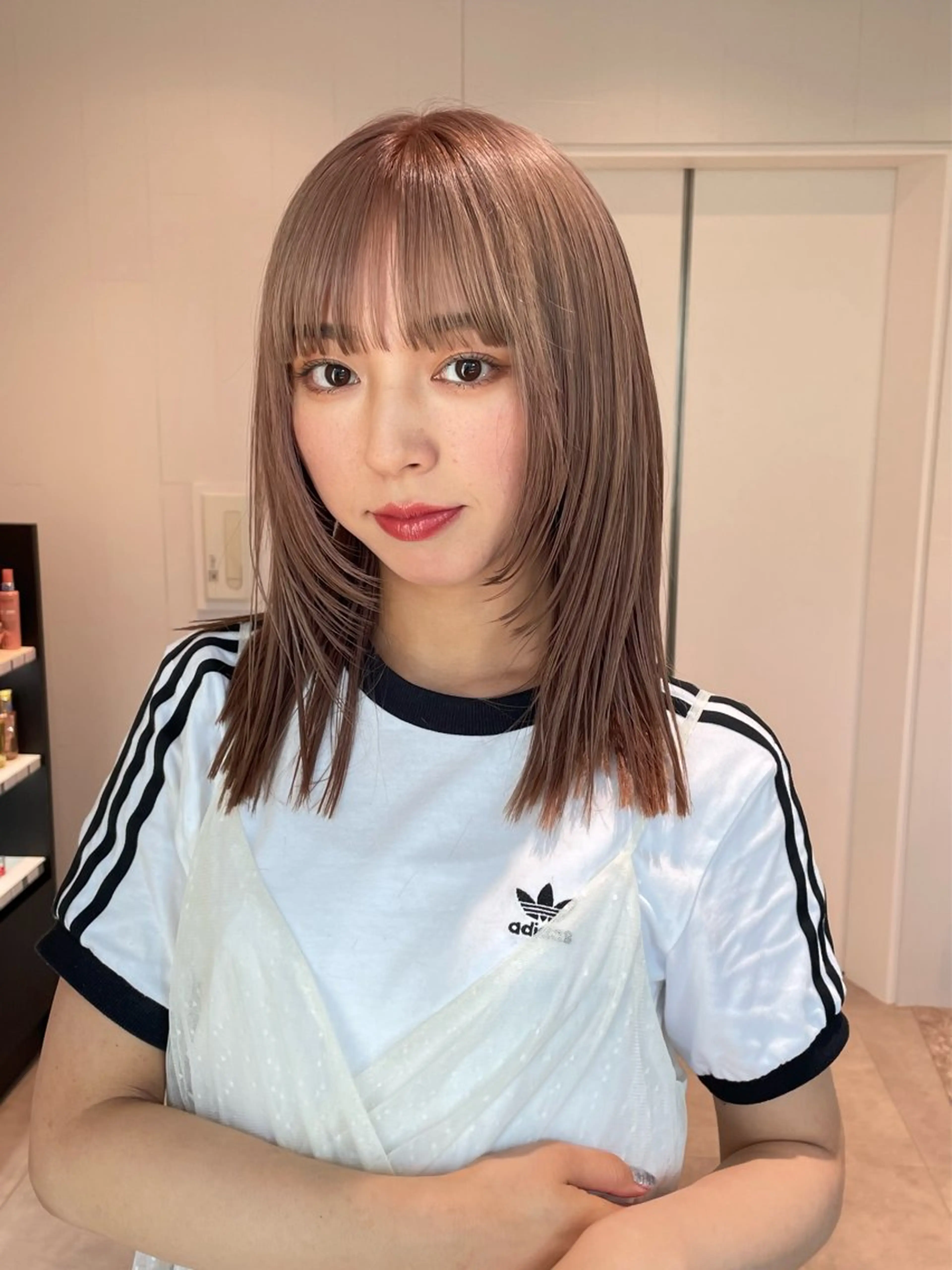 ミディアム カラー ベージュカラー ブリーチ ミルクティーベージュ カット ヘアカラー トリートメント Kouta/似合わせ /パーマ/カラーのヘアスタイル