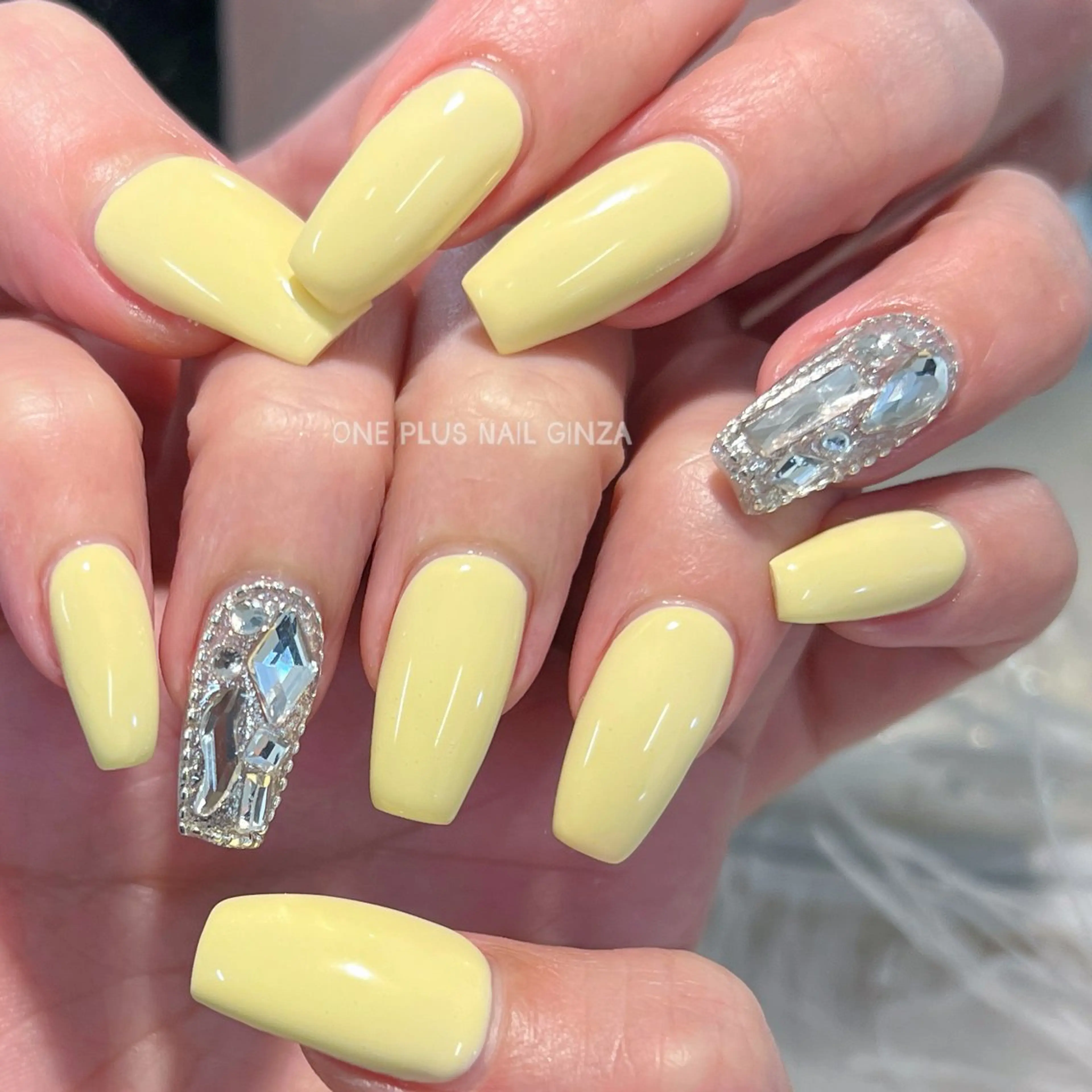 ワンカラー左右手一本ずつ埋め尽くしネイル ¥9580→¥7980の写真