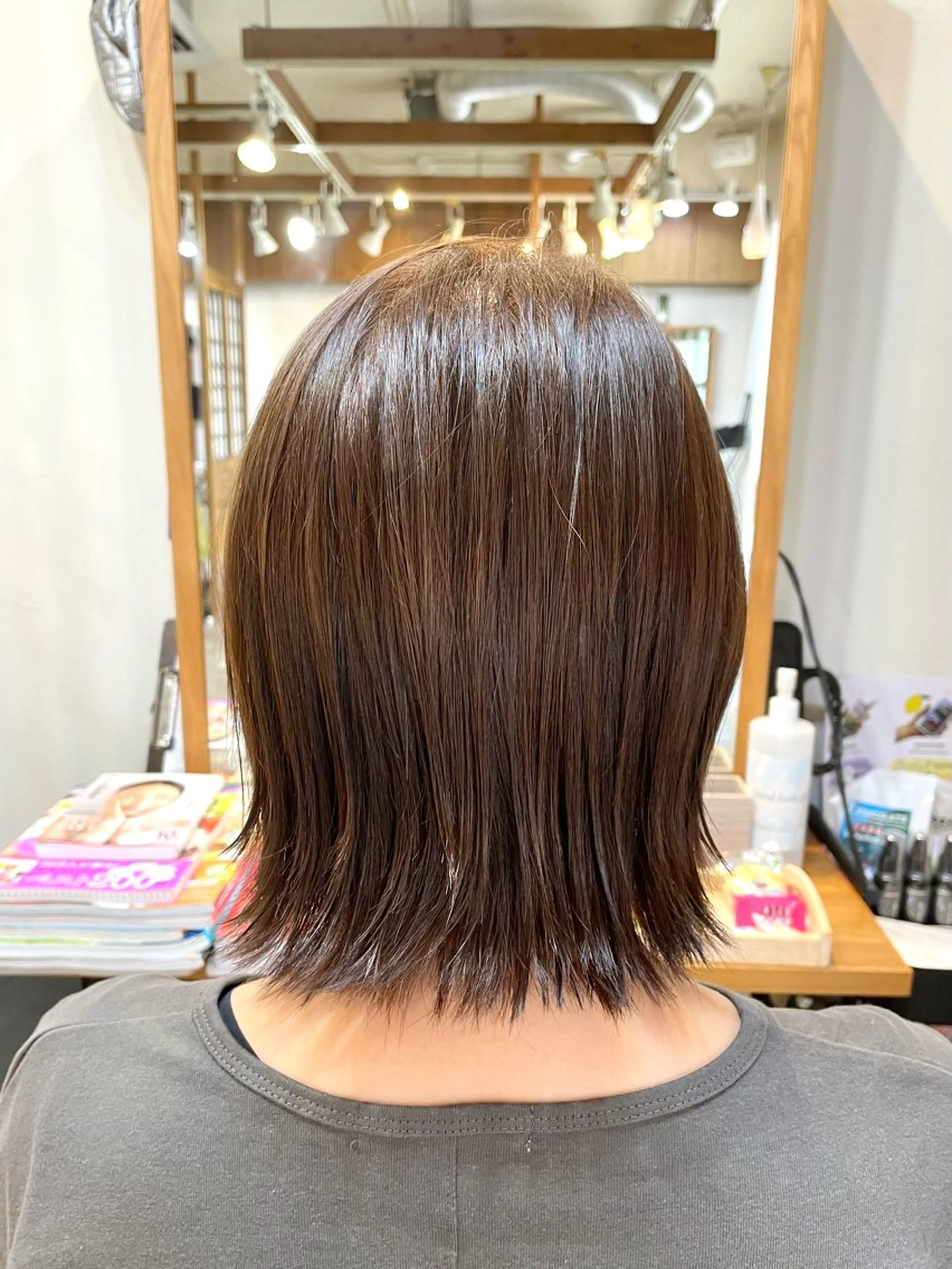 ミディアム くせ毛 髪質改善 外ハネヘア 縮毛矯正 brote所属・山木 裕子のヘアスタイル