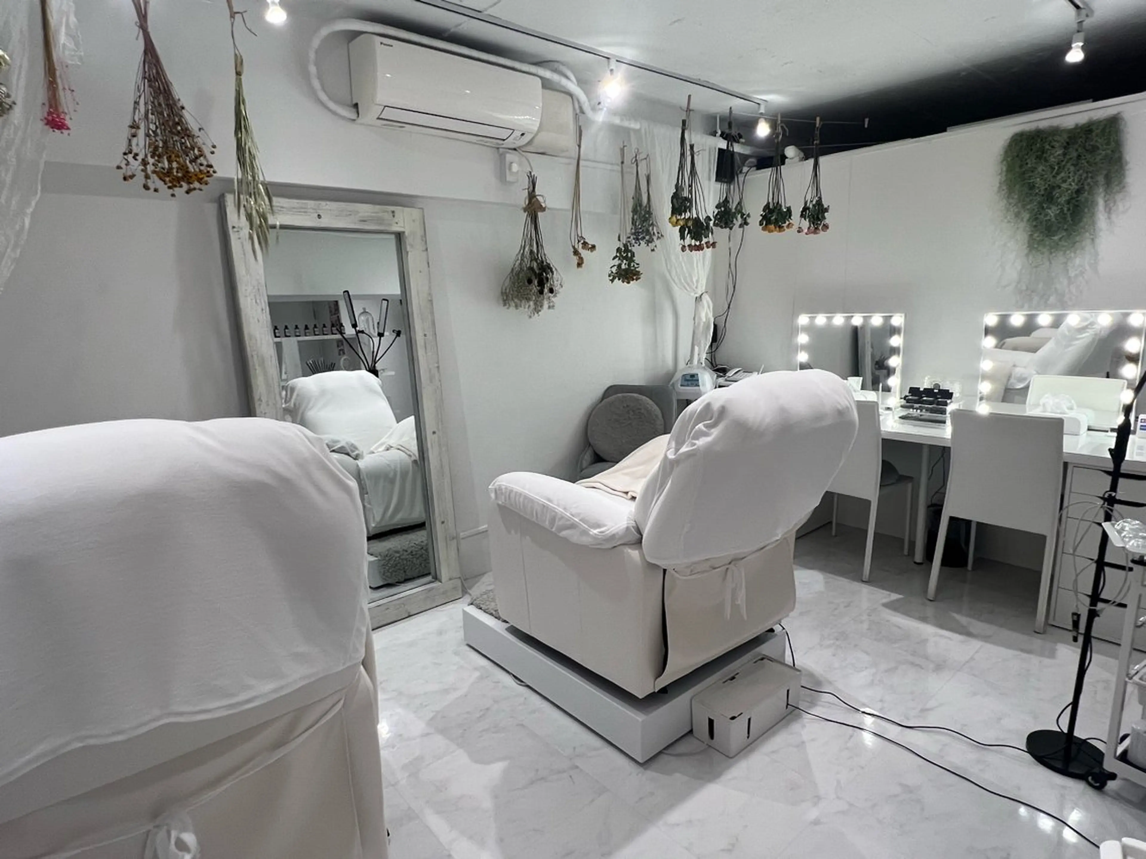 マツエク・マツパ 岡部 梢の眉毛・アイブロウイメージ