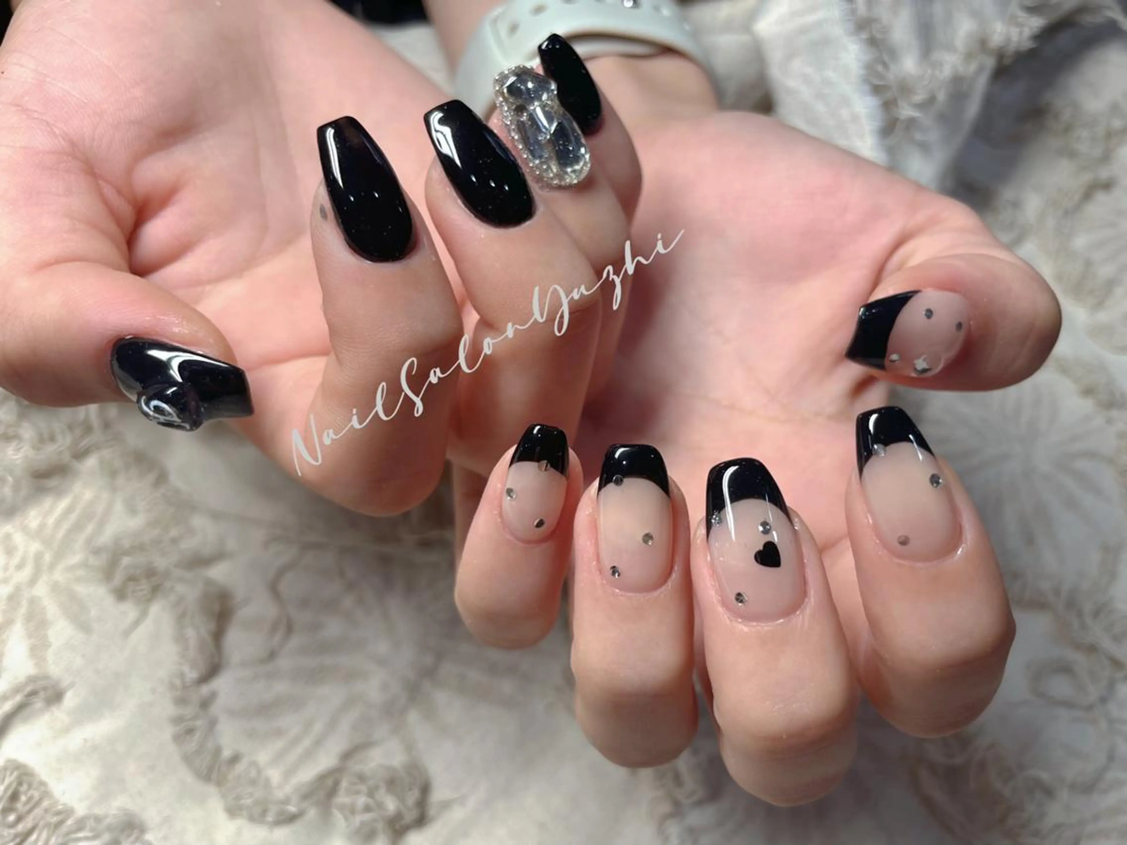 ネイル キラキラネイル ロングネイル マグネットネイル ミラーネイル ニュアンスネイル ハンドネイル MAKI💚💚💚 秋葉原.のネイルデザイン