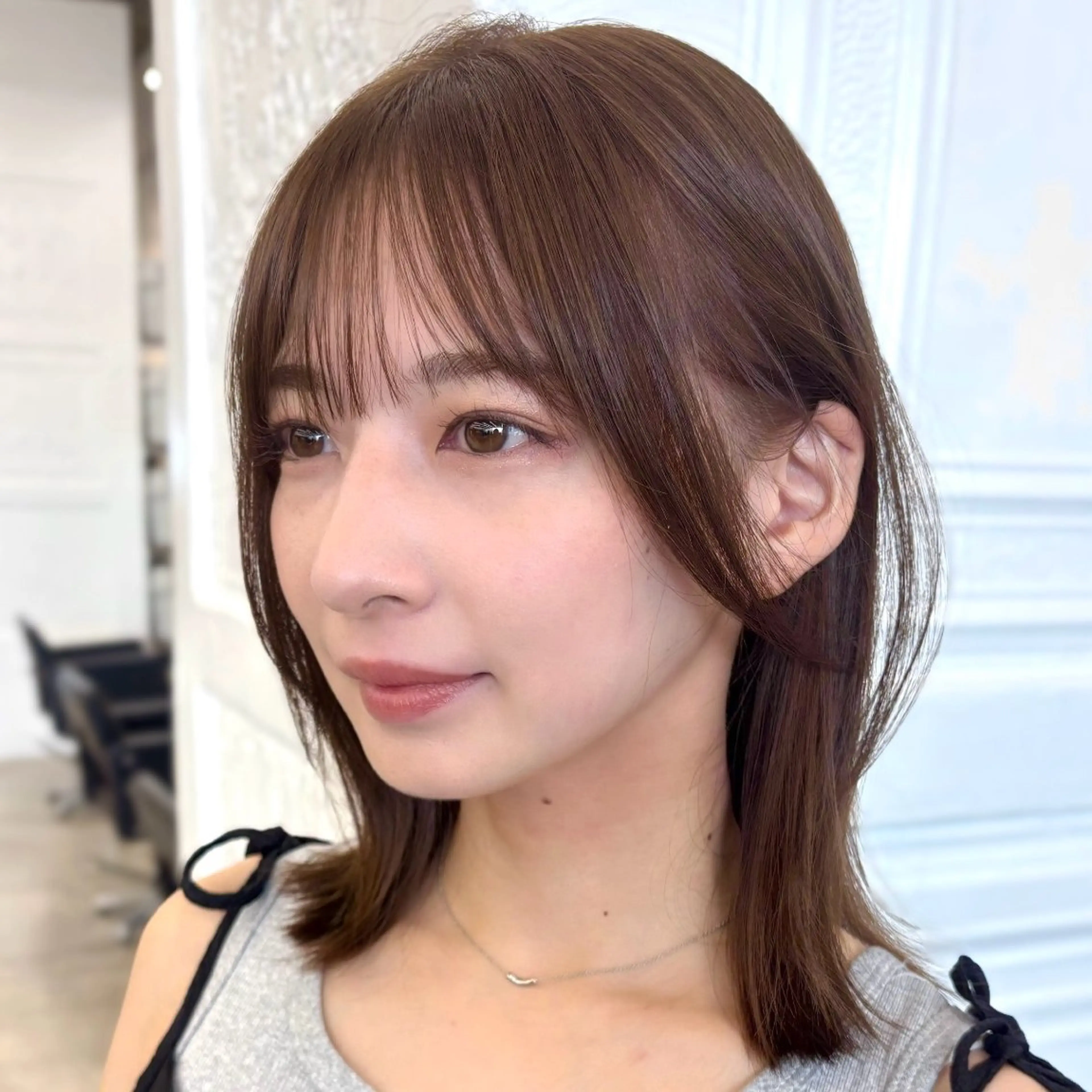 ミディアム カラー ベージュカラー ブリーチ ブリーチなしカラー 似合わせカット 顔まわり/レイヤー/ 透明感/まいな🥨のヘアスタイル