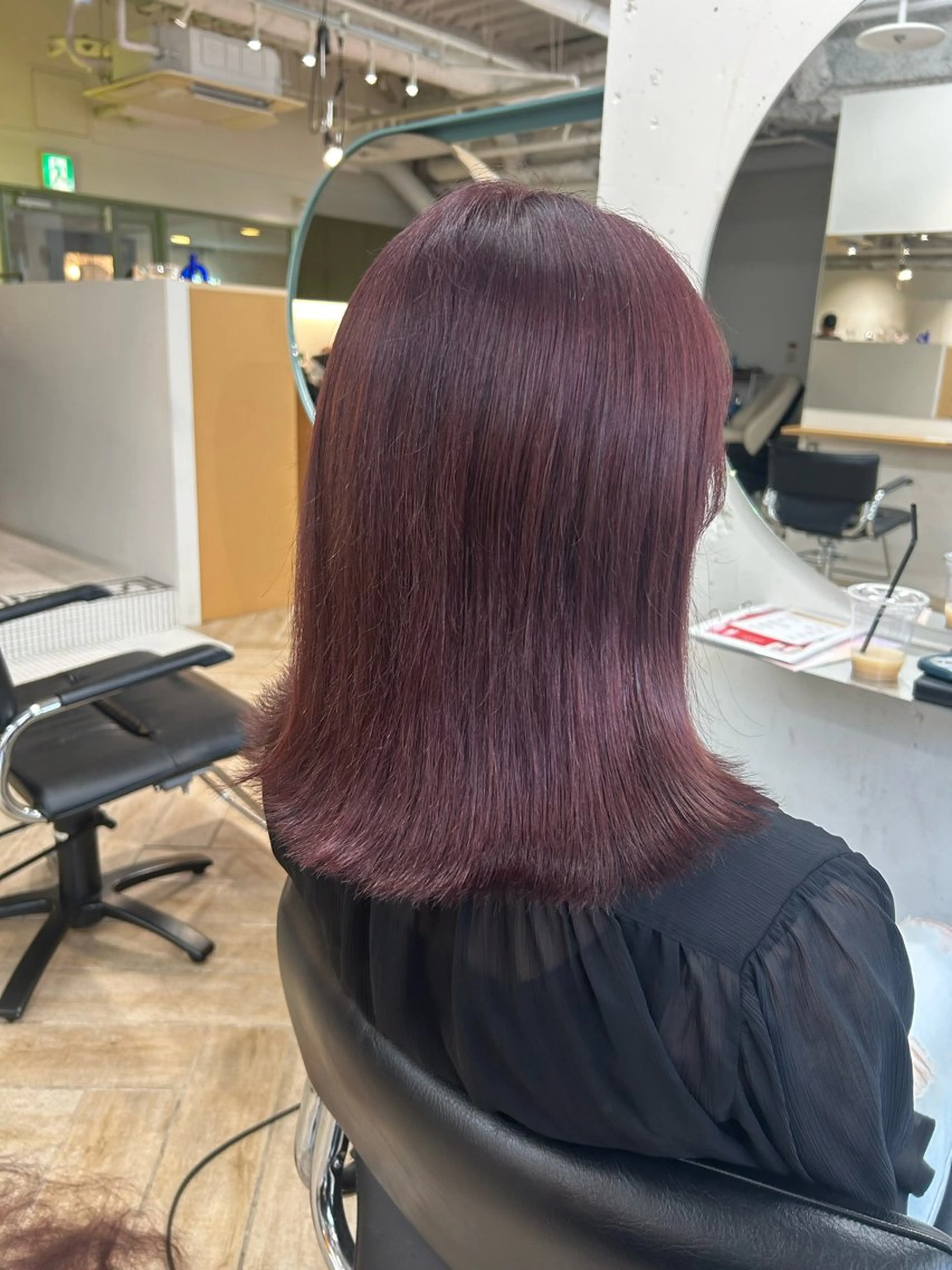 ミディアム カラー ヘアカラー ベージュ/ダブルカラ ー/新潟駅/青柳萌果のヘアスタイル