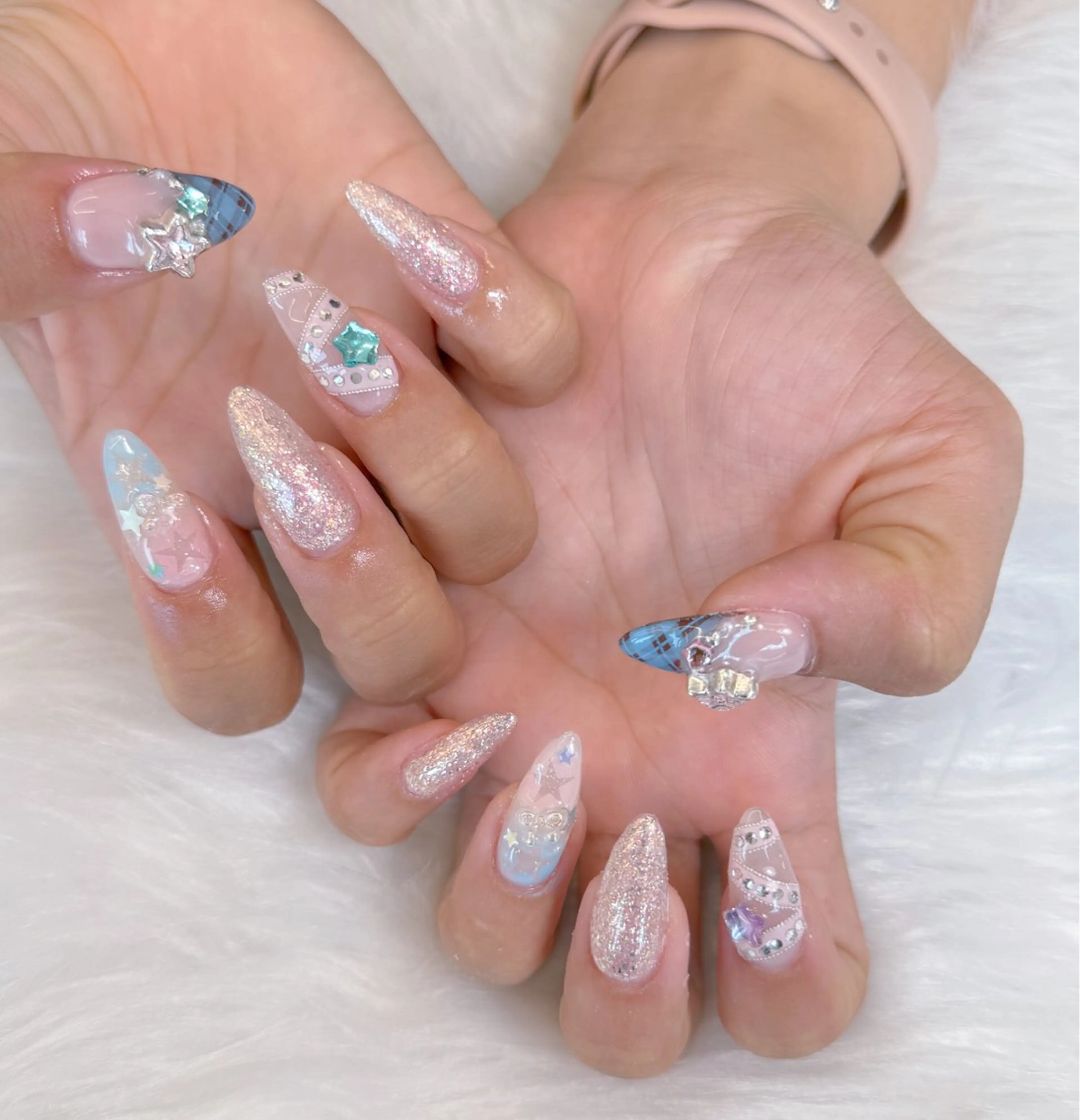 ネイル Luxe Nailのネイルデザイン