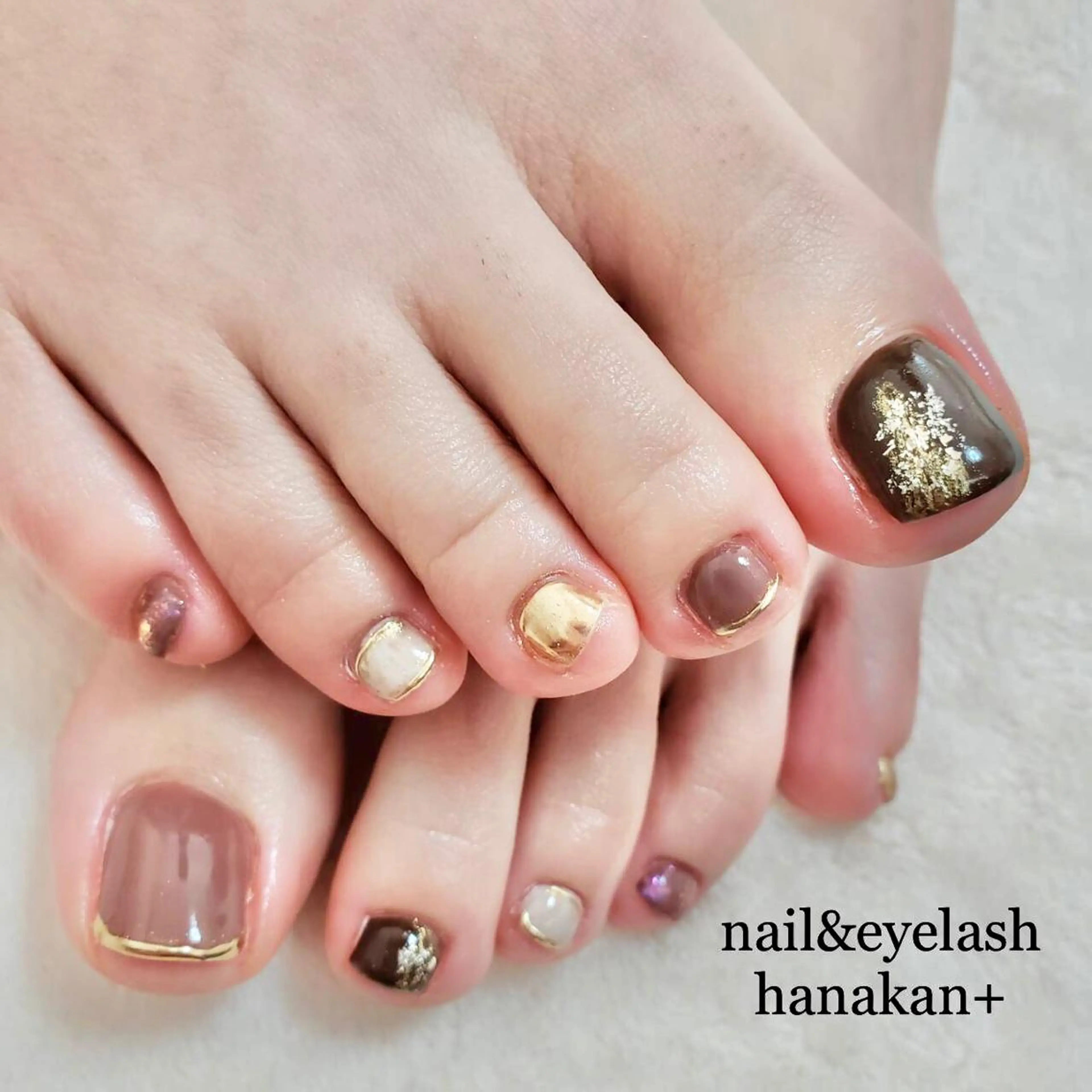 オフ，ケア，フットバス付きフットジェルネイル(お好きなデザイン)【オフなしは−¥500】の写真