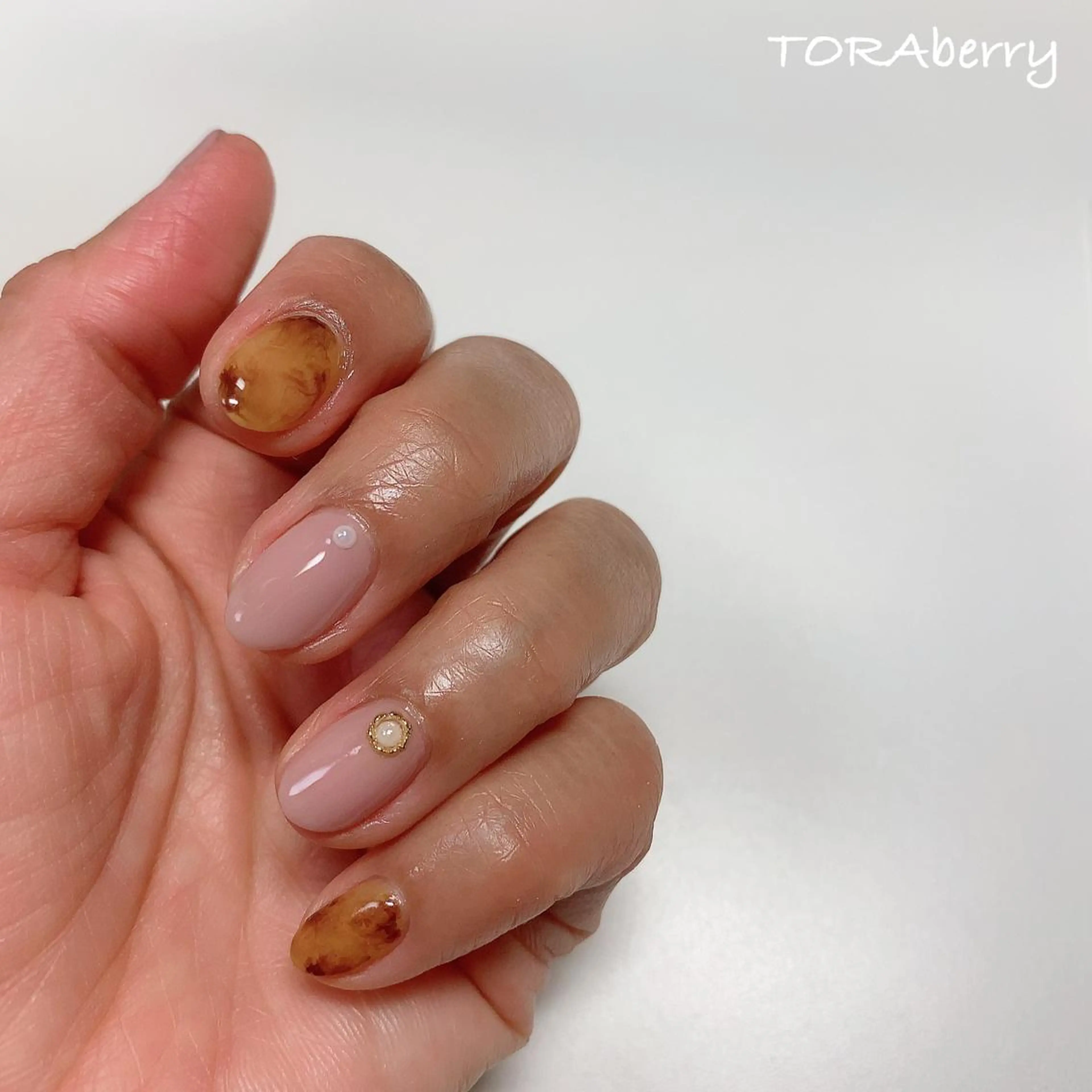 ネイル べっ甲ネイル ハンドネイル ネイリスト なつみのネイルデザイン