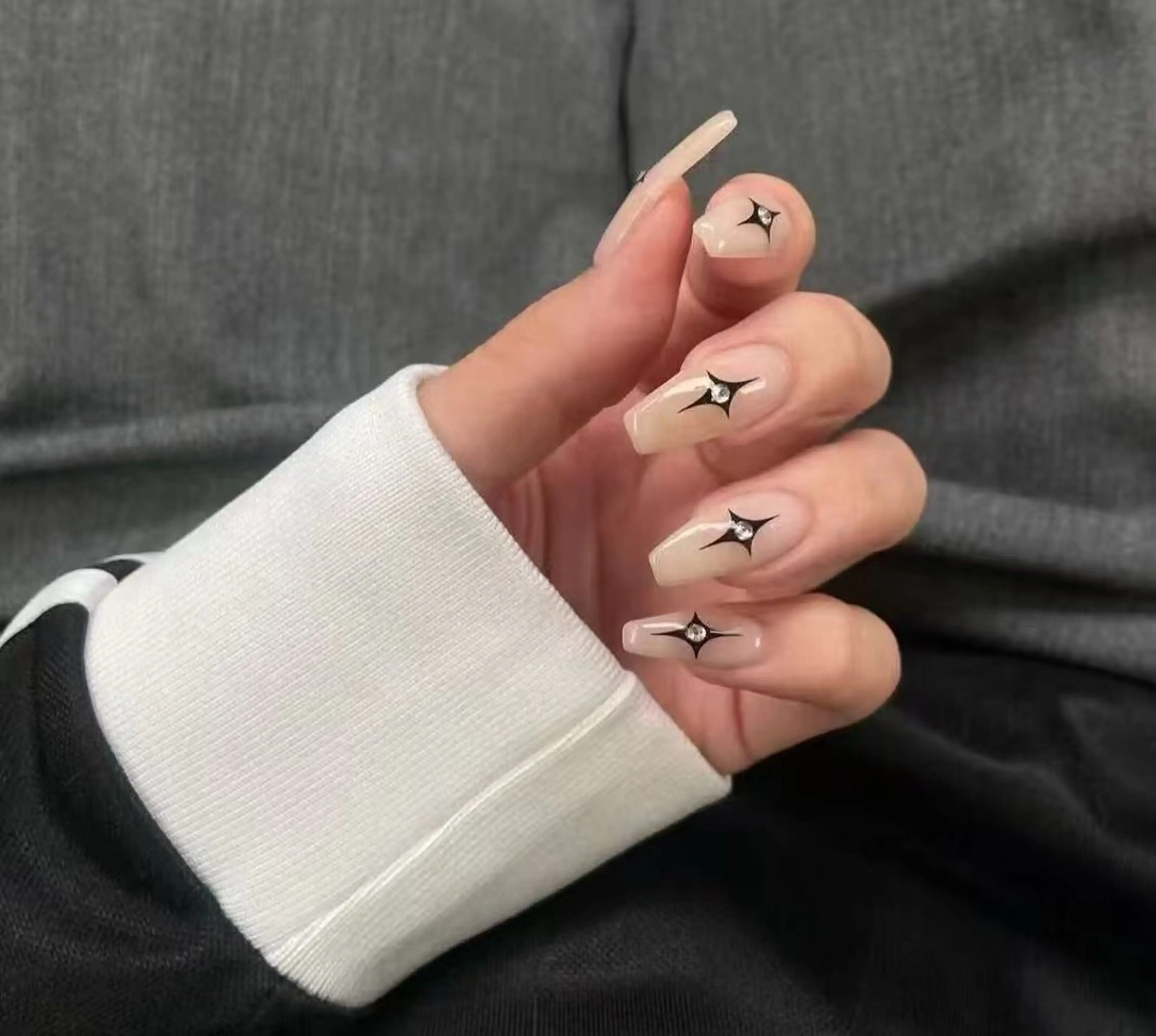 ネイル フラワーネイル フレンチネイル ジェルネイル ガラスフレンチ ハート ハンドネイル BabyYouMi nailのネイルデザイン