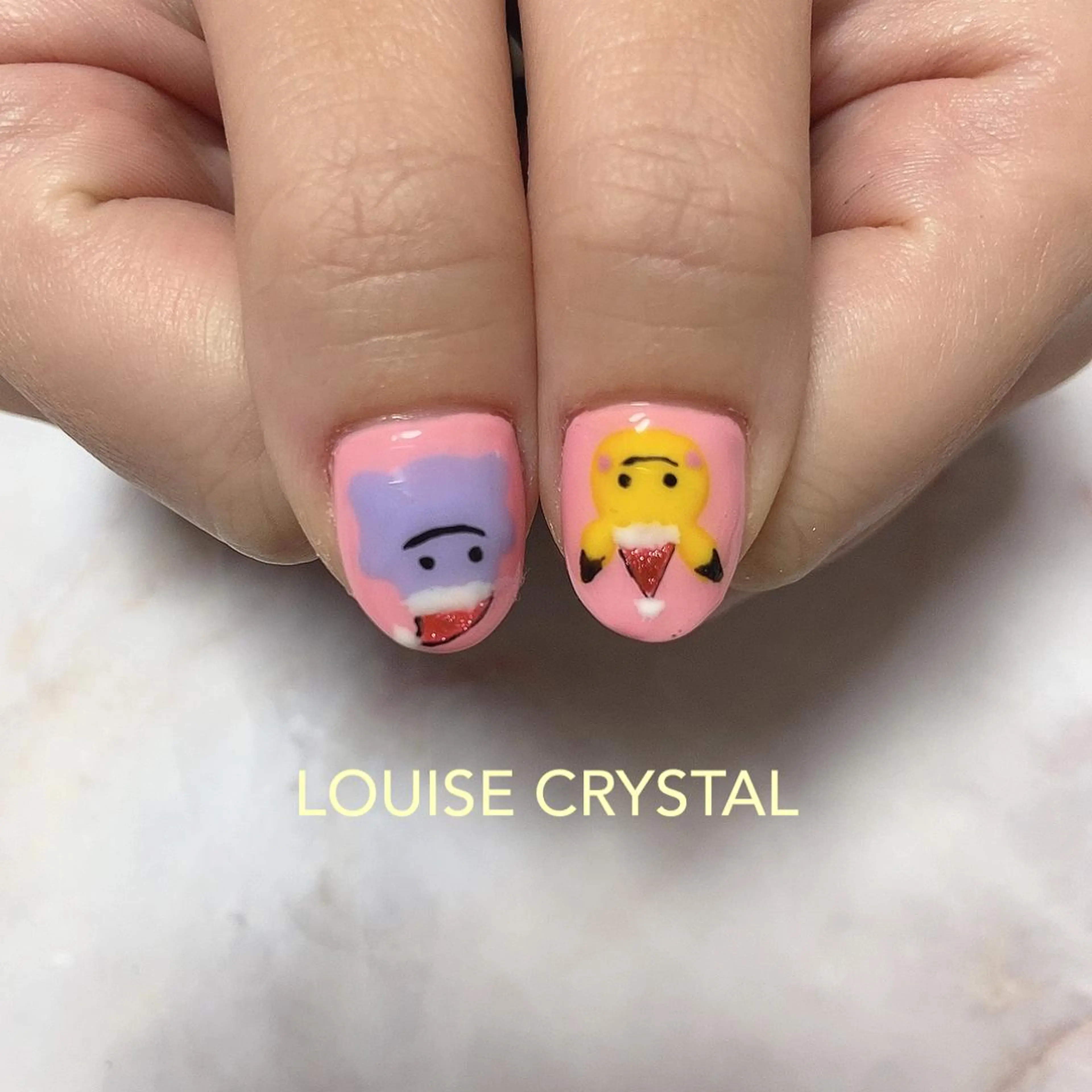 ネイル ハンドネイル LOUISE CRYSTALのネイルデザイン