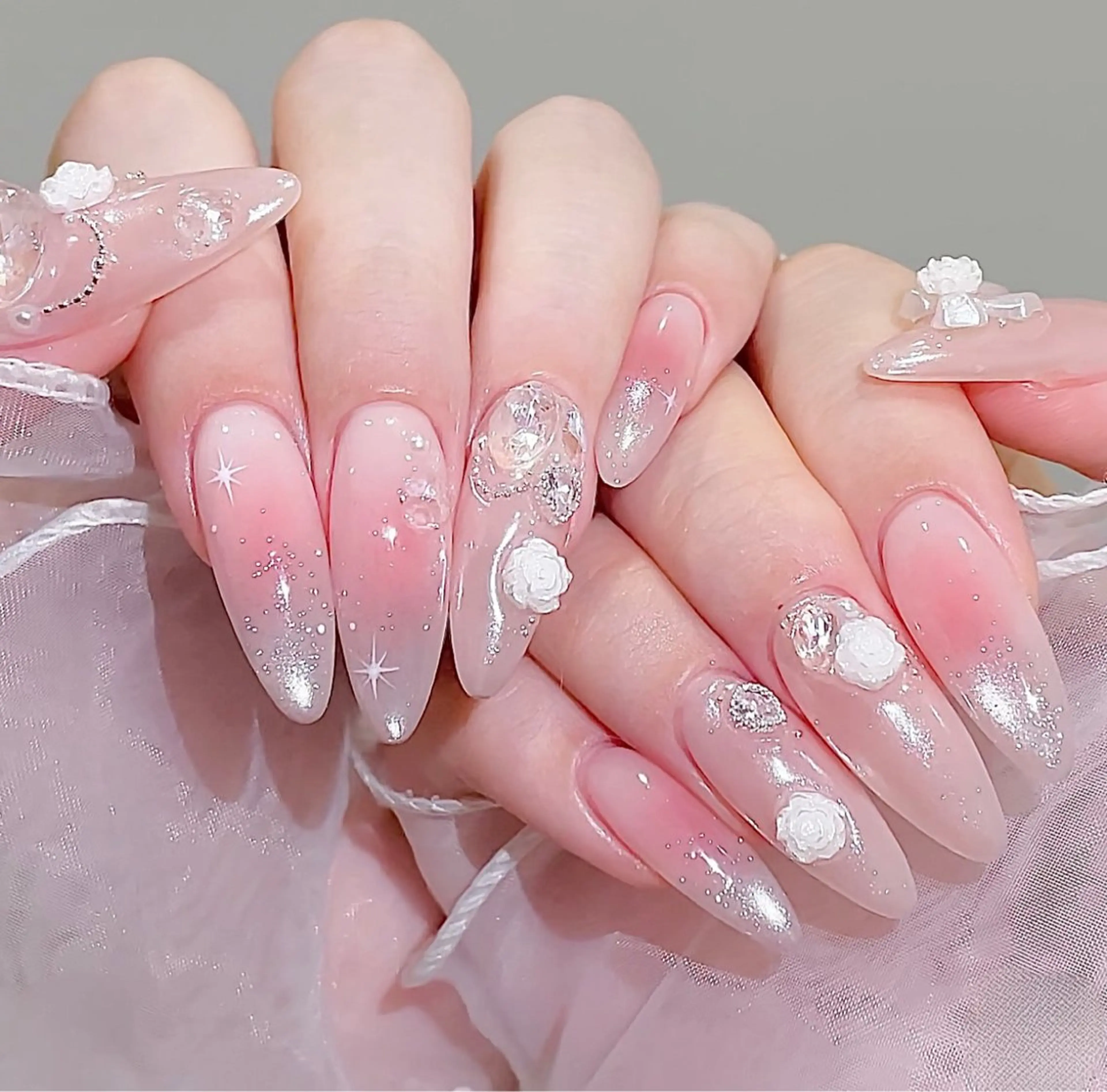 ネイル ハンドネイル Lyna 池袋のネイルデザイン