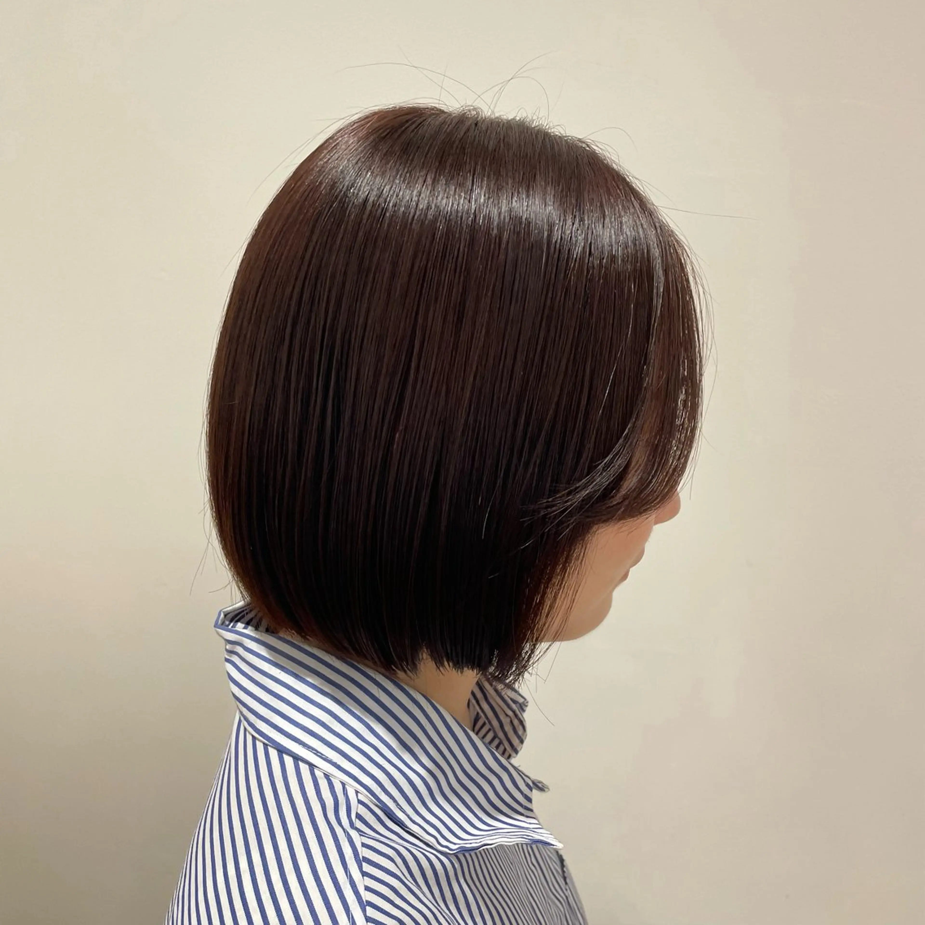 ショート カラー ブラウンカラー ボブ 濱口 由華のヘアスタイル