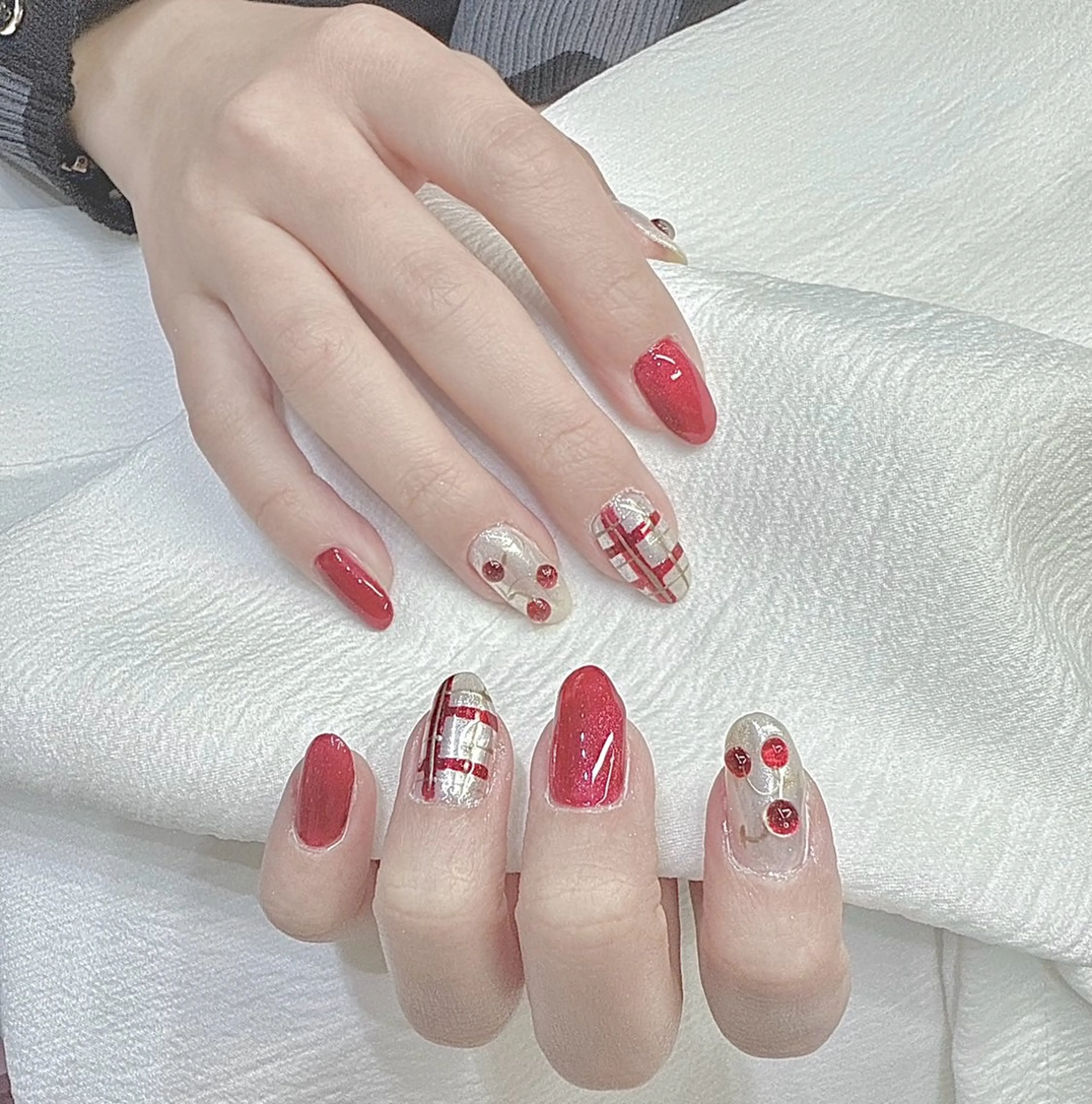 ネイル ハンドネイル ハンドケア NailSalon✨ Écrinエクランのネイルデザイン