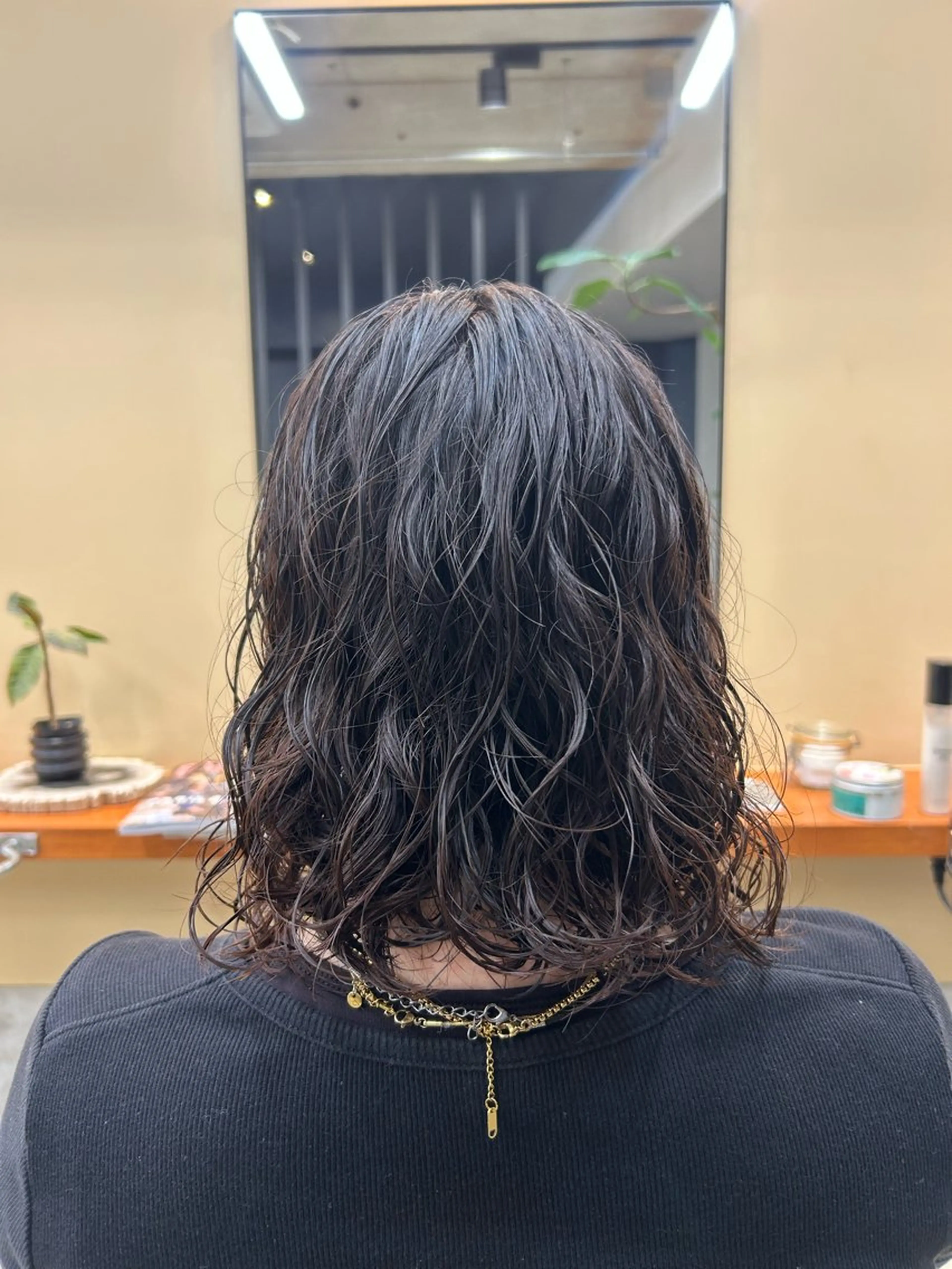 ミディアム パーマ ミディアムパーマ ブリーチリタッチ募集 Kuon☀️ྀིのヘアスタイル