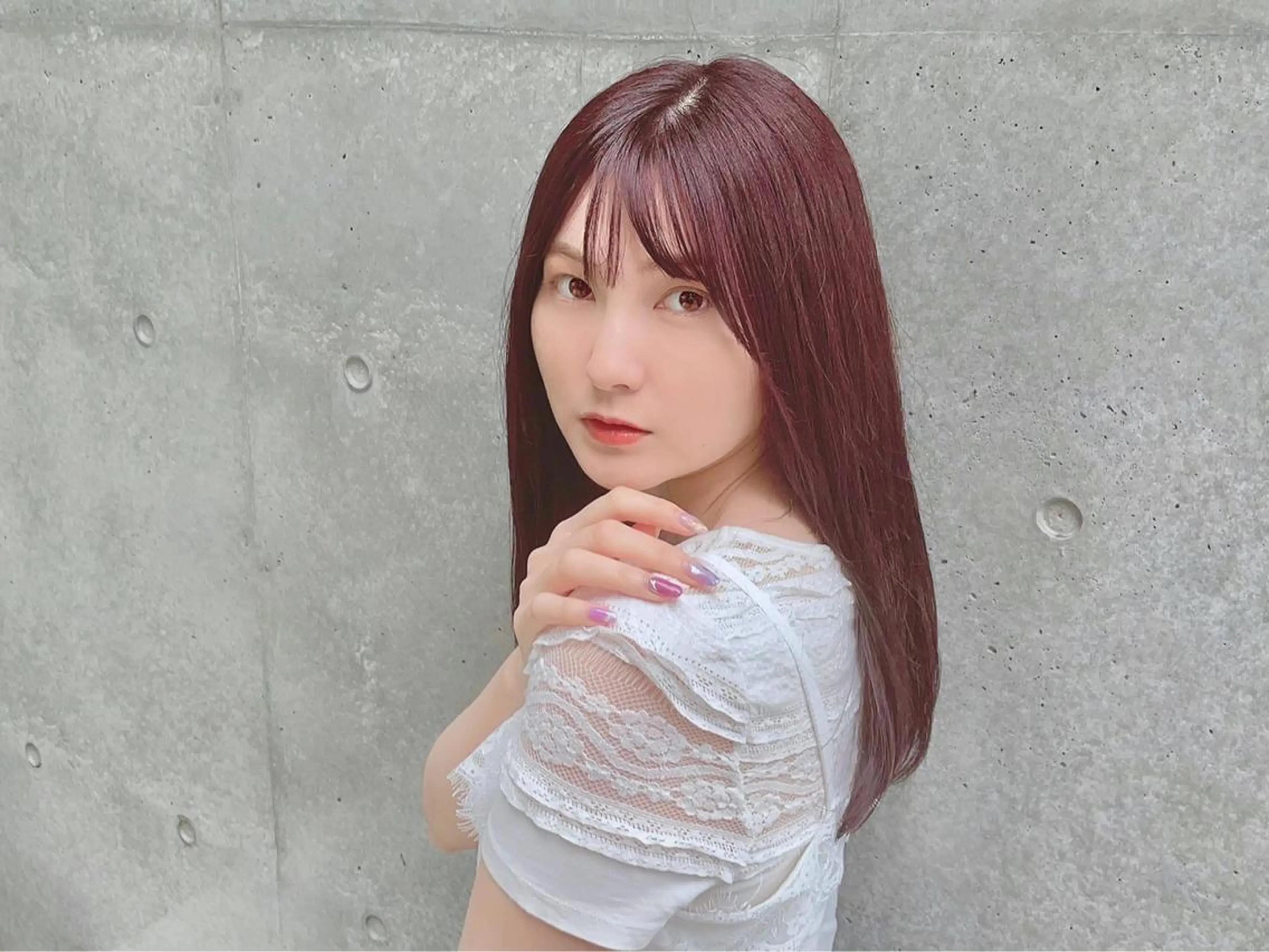 ロング カラー パーマ ヘアアレンジ 公式 Ease by amble luxeのヘアスタイル