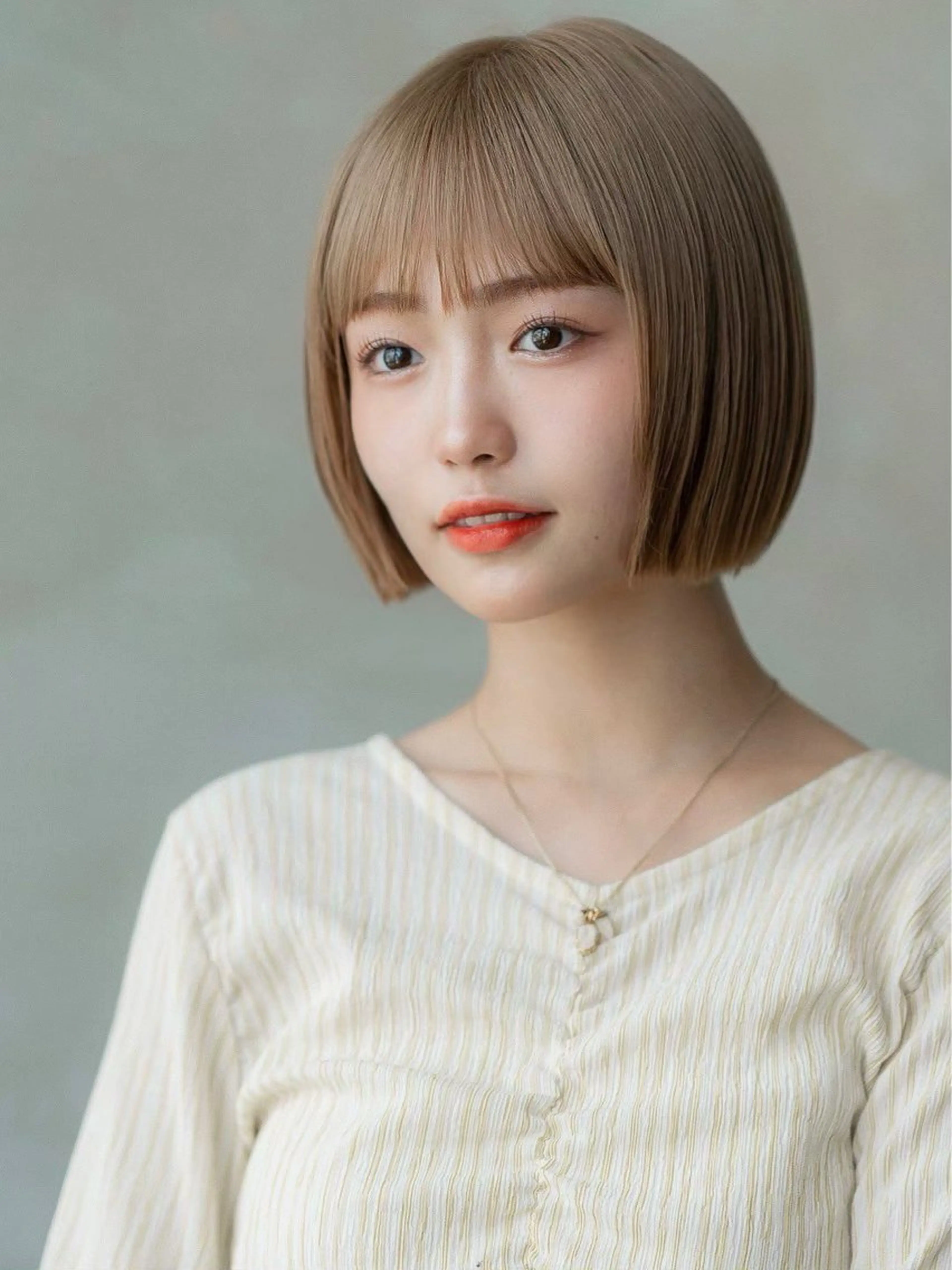 ミディアム 切りっぱなしボブ ボブレイヤー ボブ レイヤーカット カット ヘアカラー トリートメント ボブ/レイヤー/新宿 /透明感/KOKIのヘアスタイル