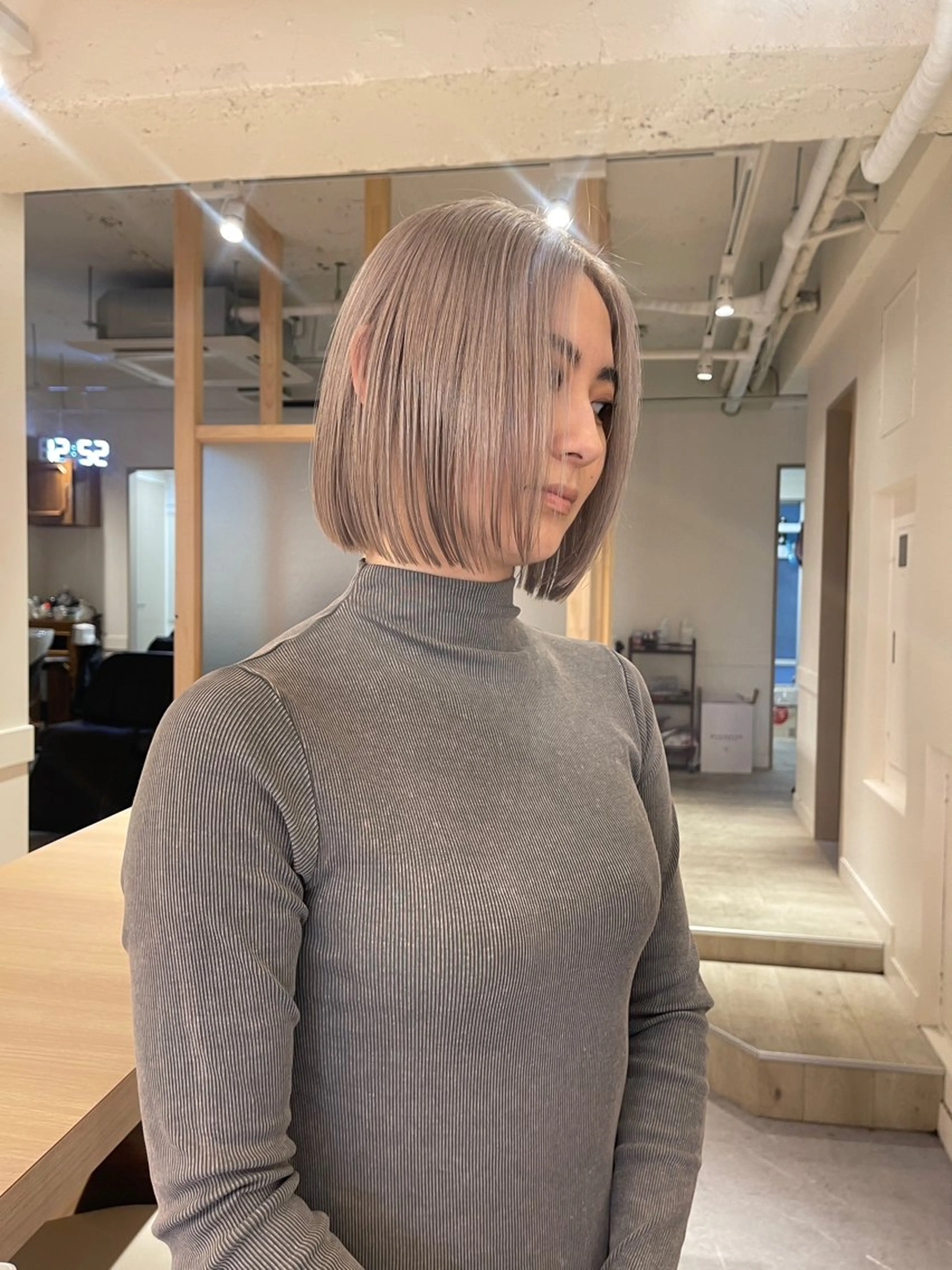 ミディアム カラー グレージュ ハイトーンカラー ハイトーングレージュ カット ヘアカラー トリートメント PALAN K-Beauty SHINJUKU所属・“ミニモ最高評価獲得 “代表"Kohei"のヘアスタイル