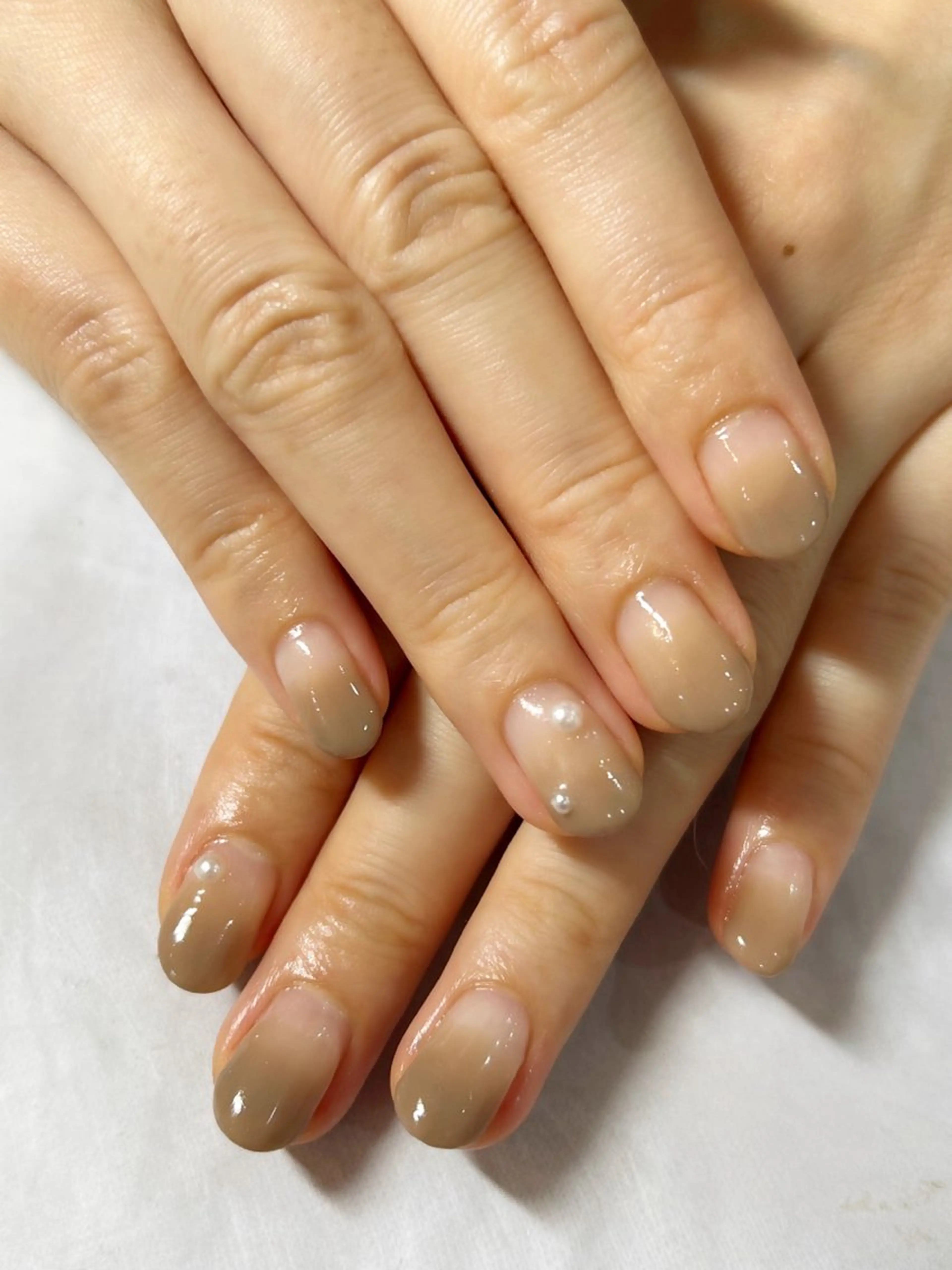 ネイル ブラウン グラデーション BURGUNDY mikaのネイルデザイン