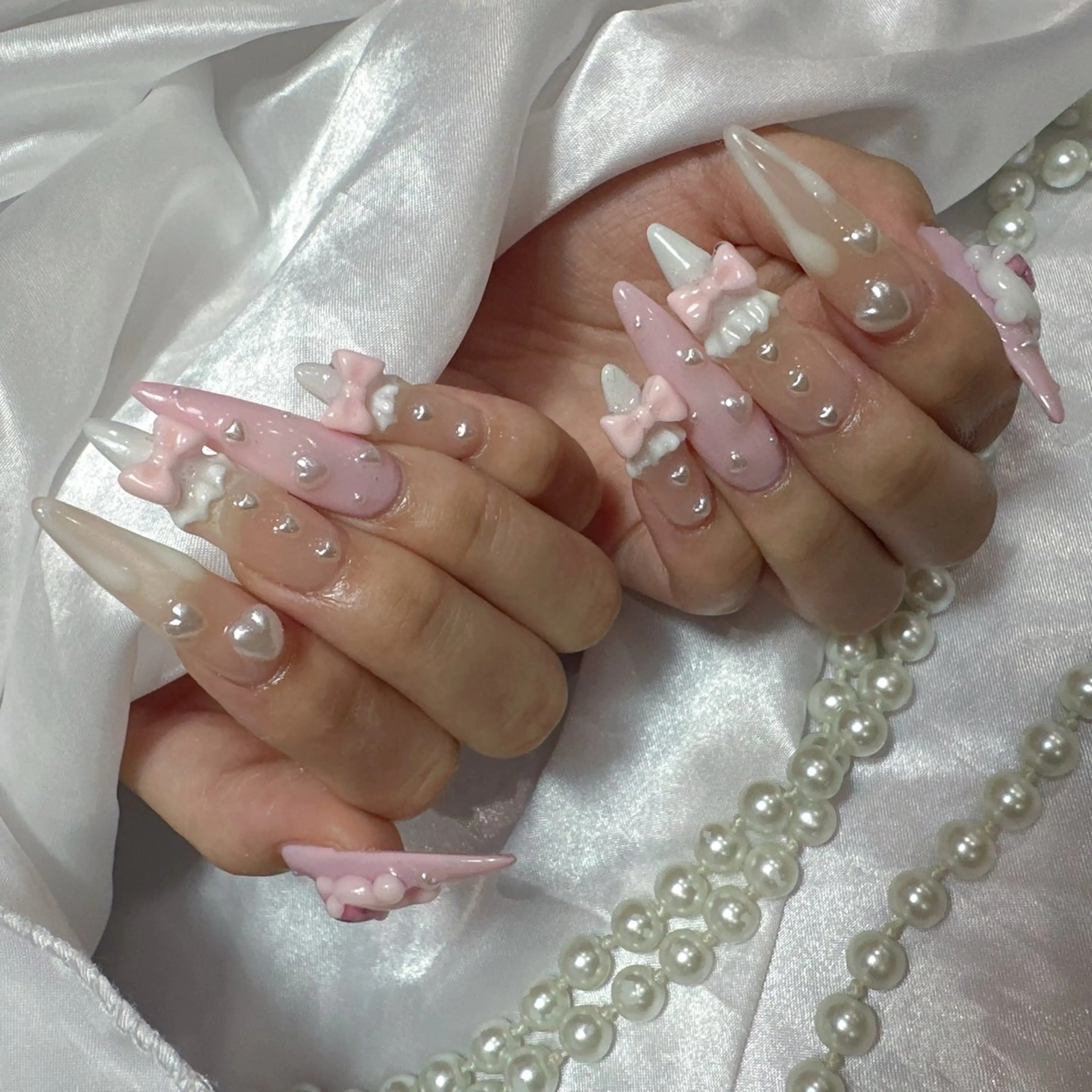 ネイル アートネイル フラッシュネイル フレンチネイル ジェルネイル ガラスフレンチ ハンドネイル You&Me Miyuのネイルデザイン