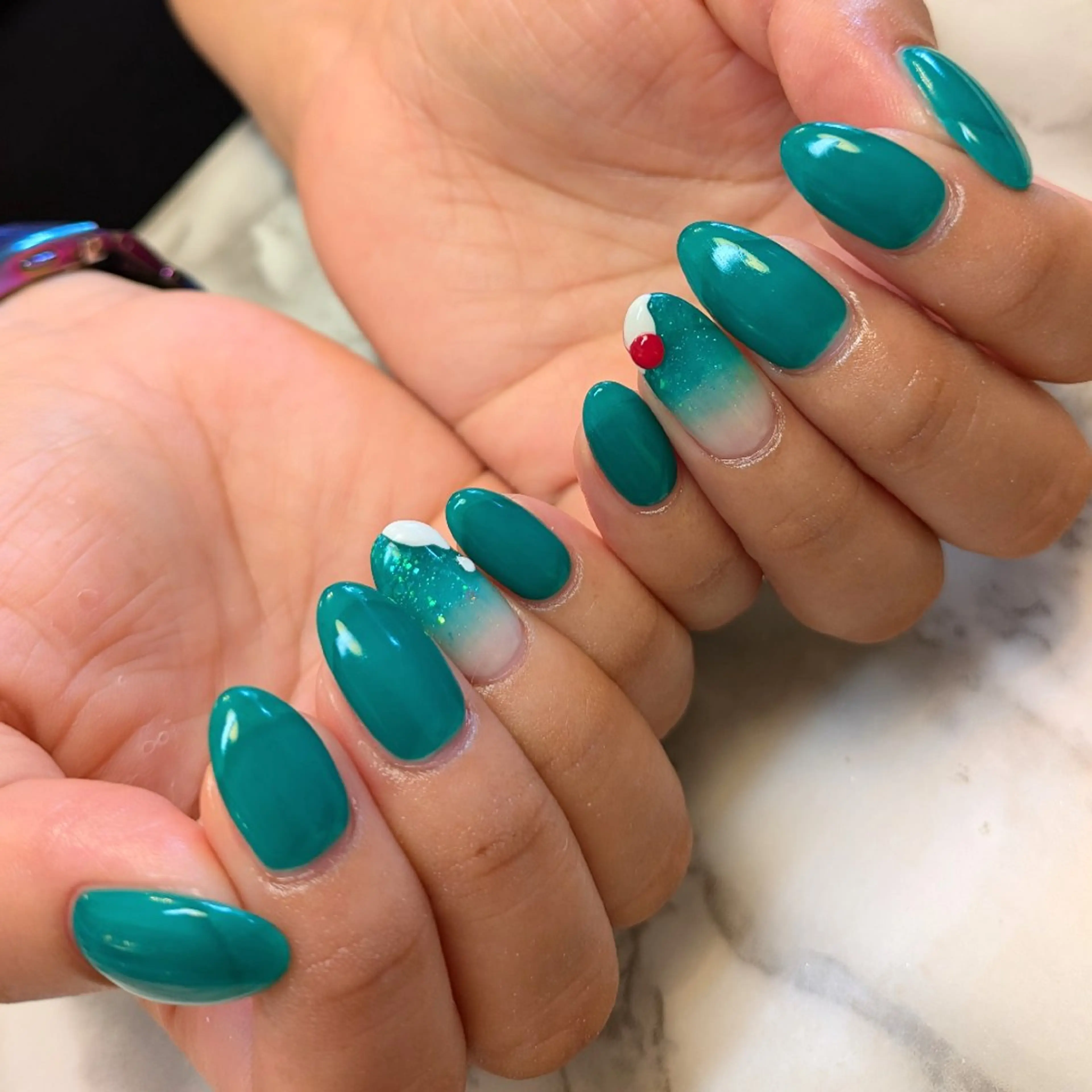 ネイル ジェヌインネイル 河内のネイルデザイン