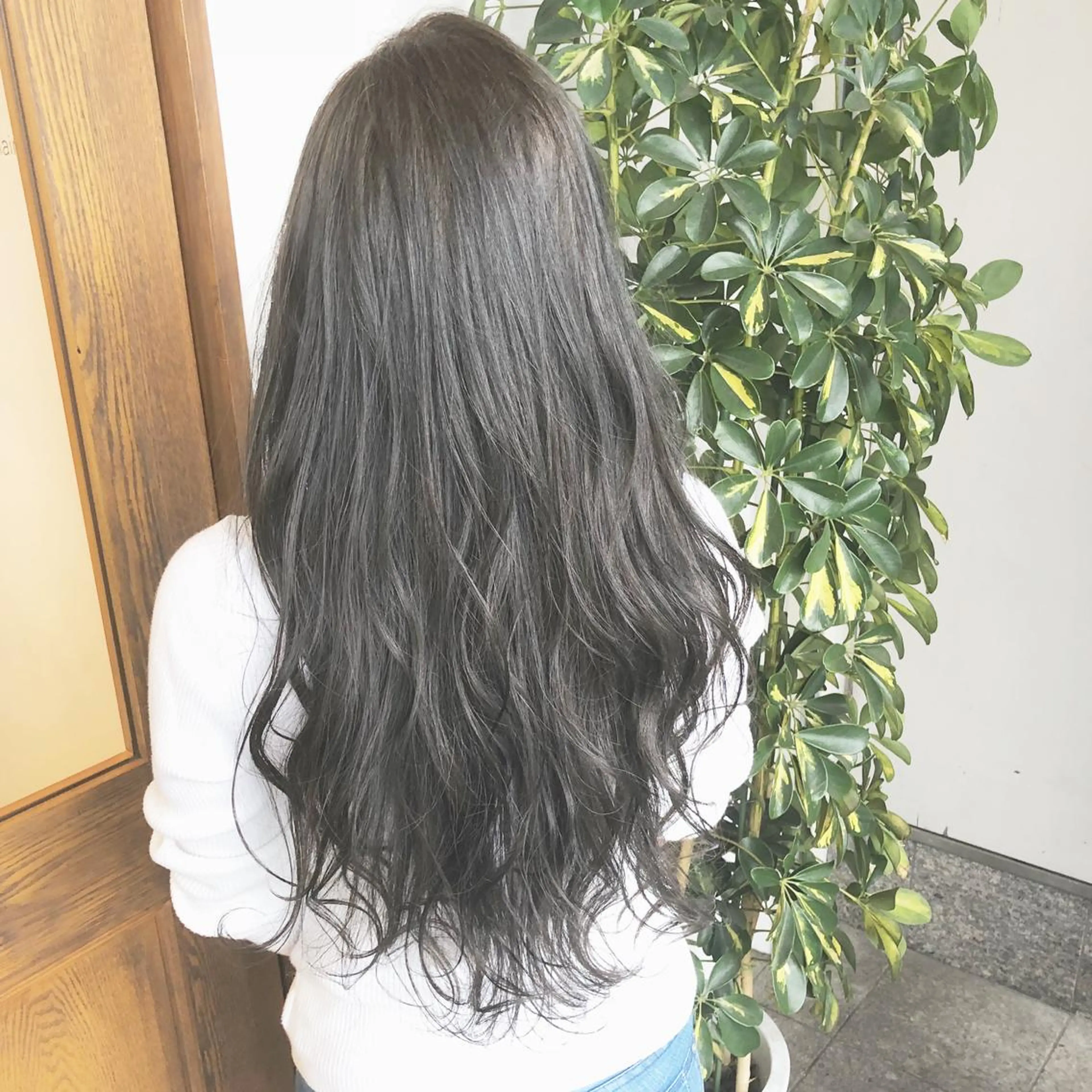 ロング カラー ヘアアレンジ ture by gladのヘアスタイル