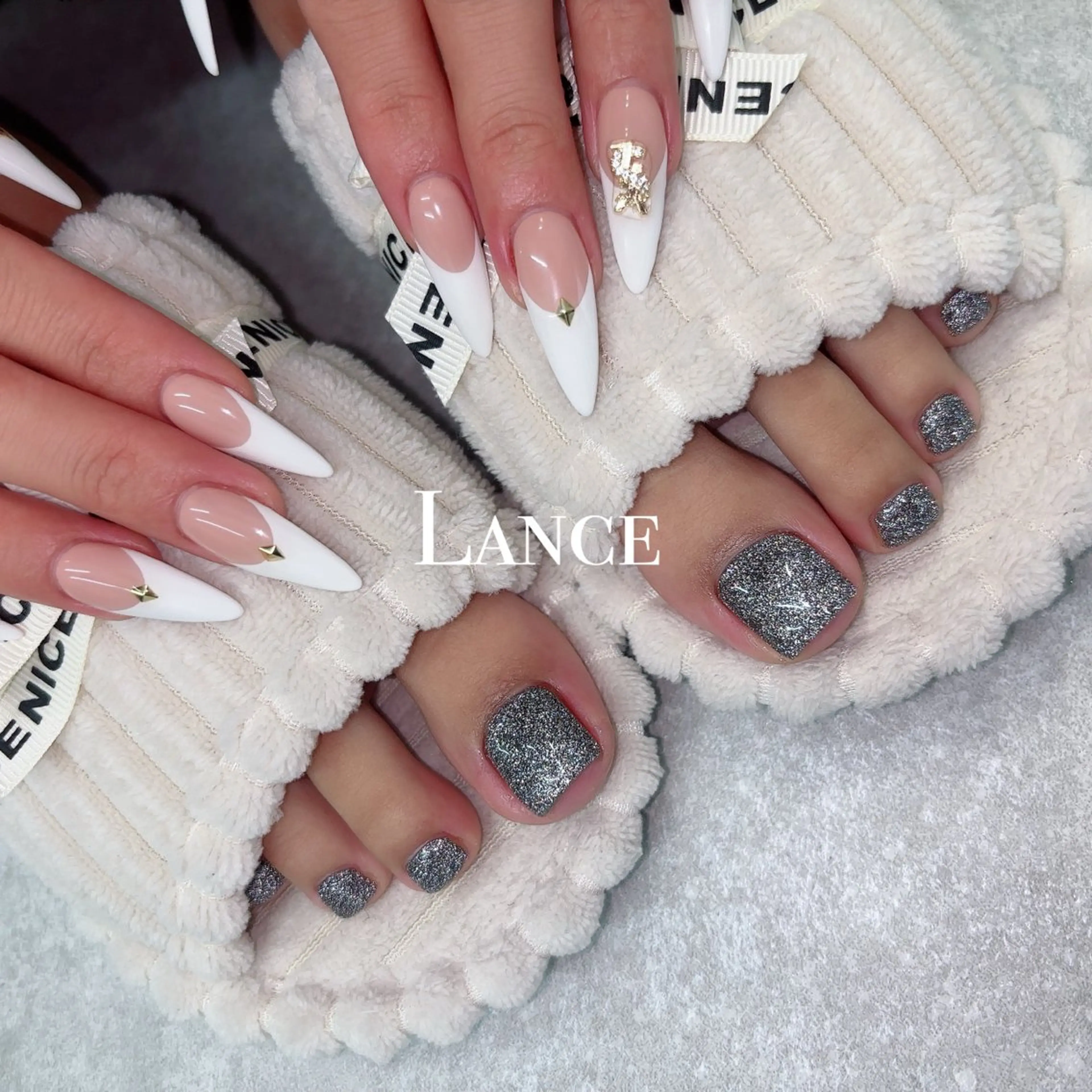 ネイル オーロラネイル フットネイル 氷ネイル・うるうるネイル キラキラネイル 韓国ネイル フットネイル Lance nailのネイルデザイン