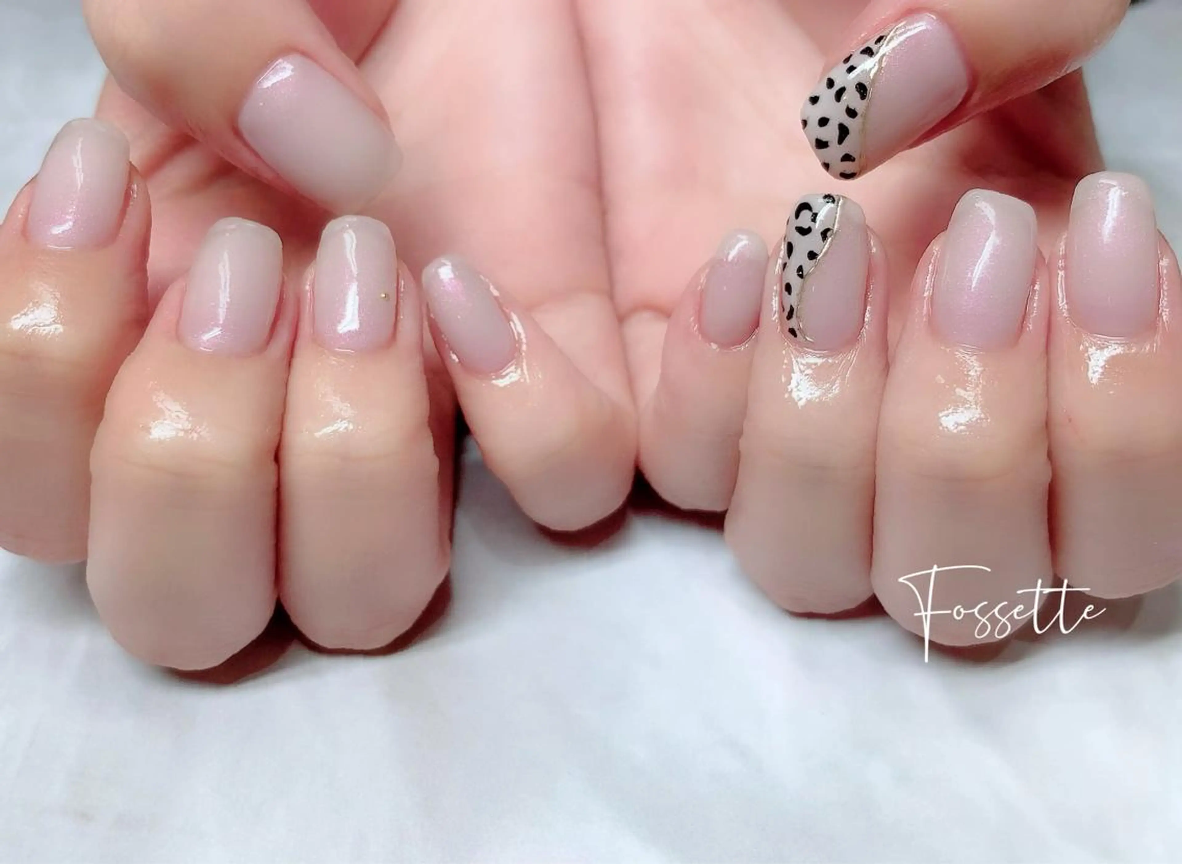 ネイル アニマル柄 オーロラネイル クリアネイル ミラーネイル 冬ネイル nailsalon Fossetteのネイルデザイン