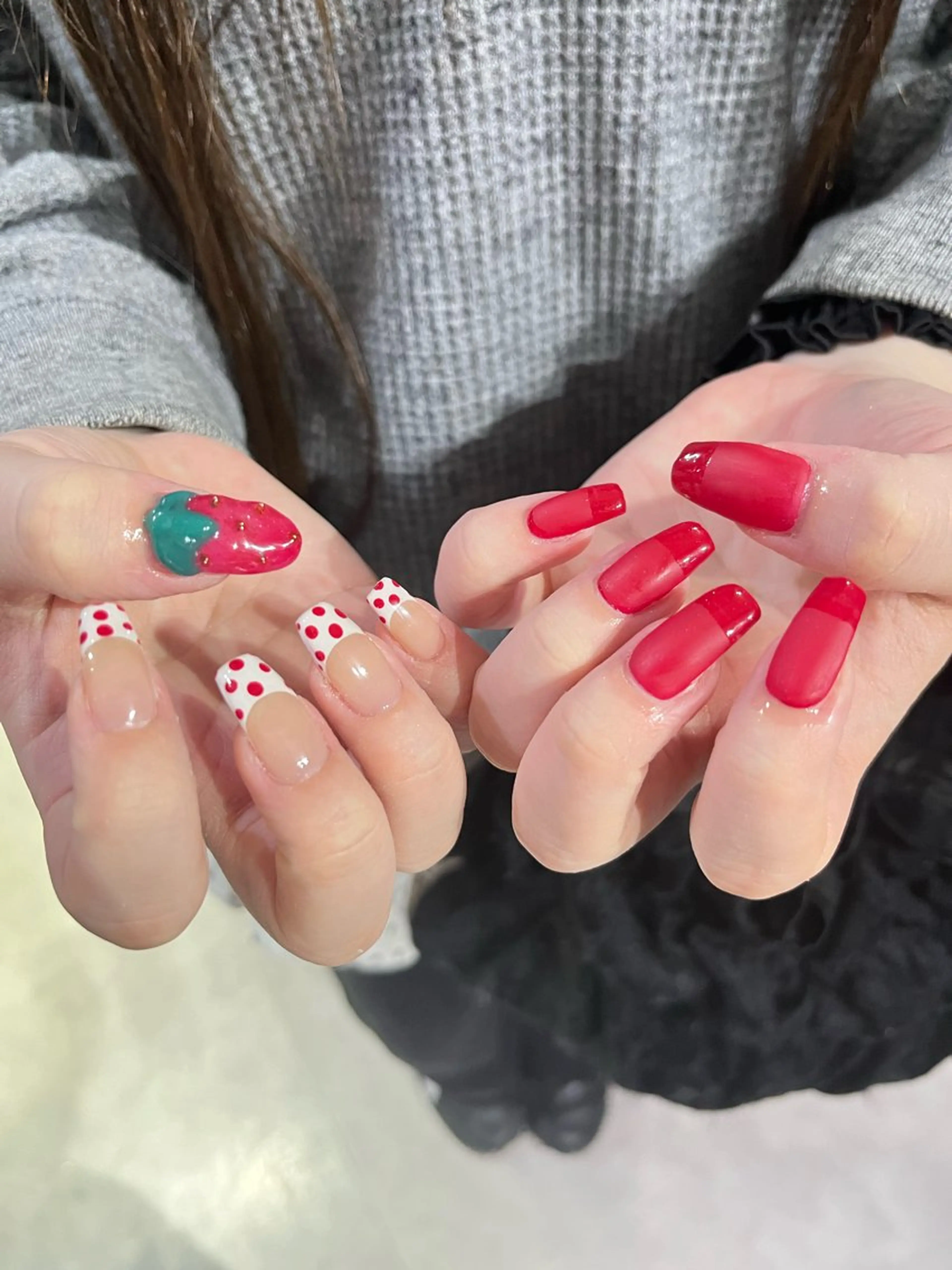 ネイル ハンドネイル フットネイル 小川 柚香のネイルデザイン