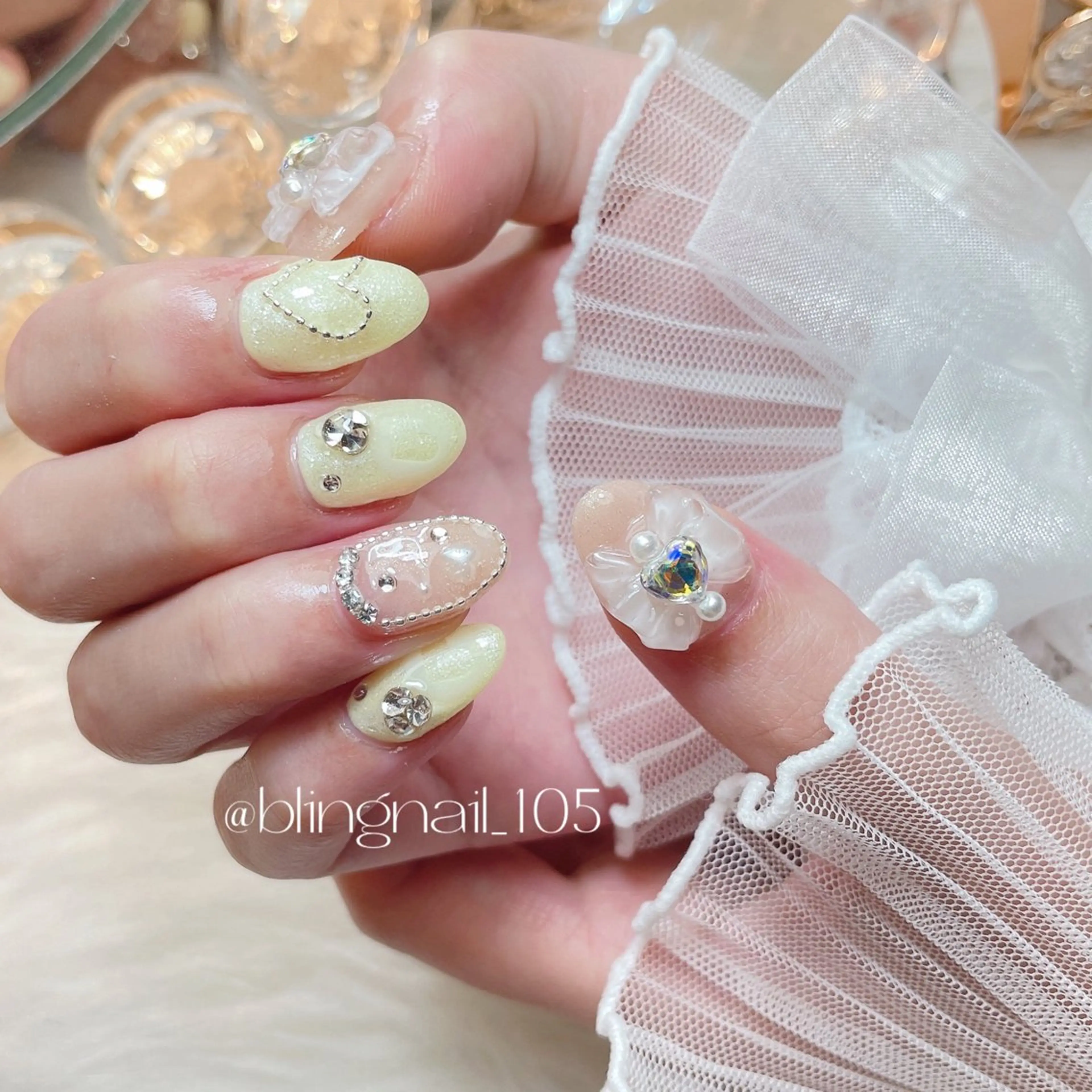 ネイル 23時まで❤︎韓国、 ワンホンネイルのネイルデザイン