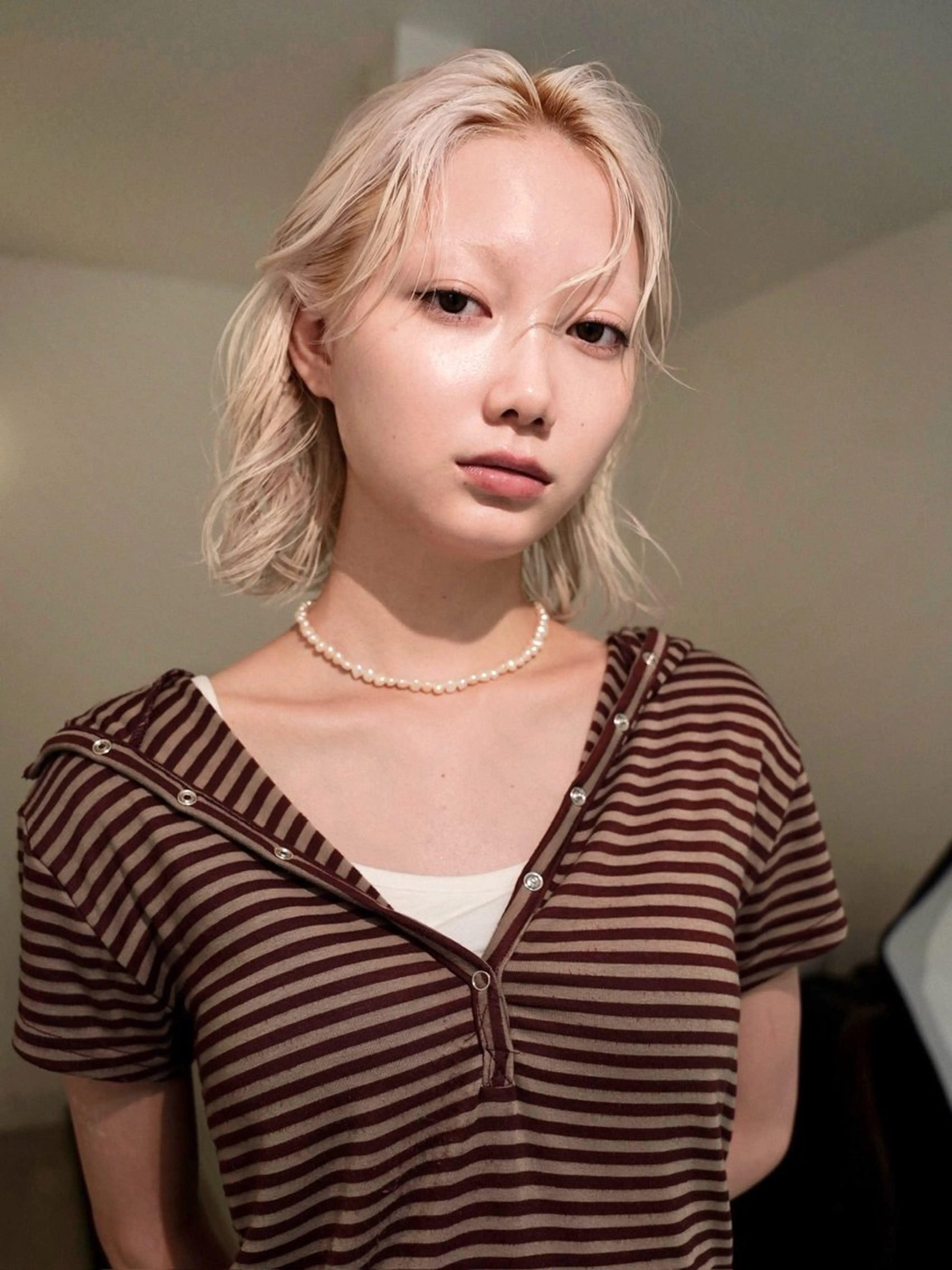 ショート カラー カット ヘアカラー トリートメント ミルクティーレイヤー Kaito🐩/栄のヘアスタイル