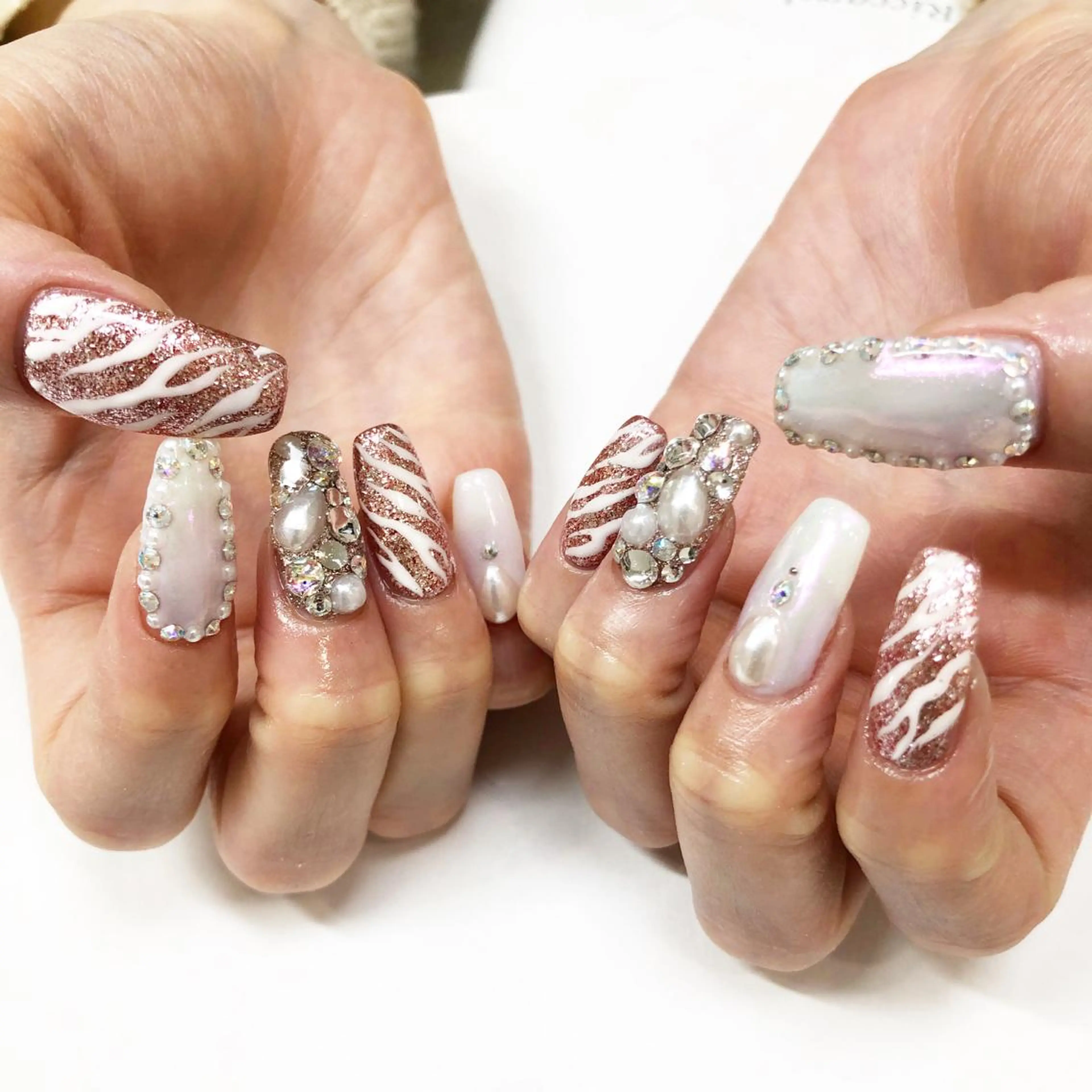 ネイル アニマル柄 ハンドネイル 🎀AYAKO 🎀中韓ネイルのネイルデザイン