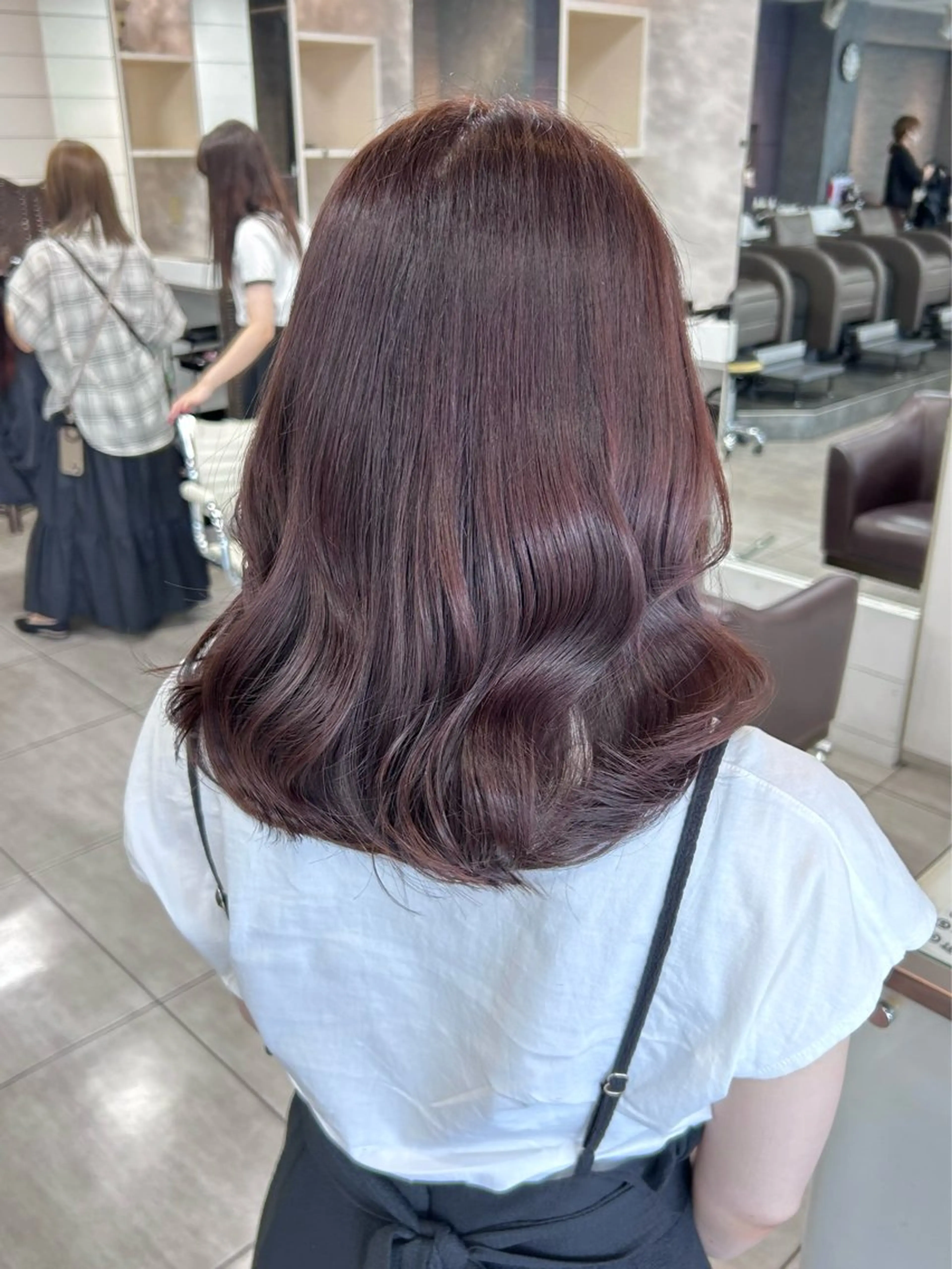 ミディアム パープルカラー ヘアカラー 🫧艶髪カラー🫧 森本くるみのヘアスタイル