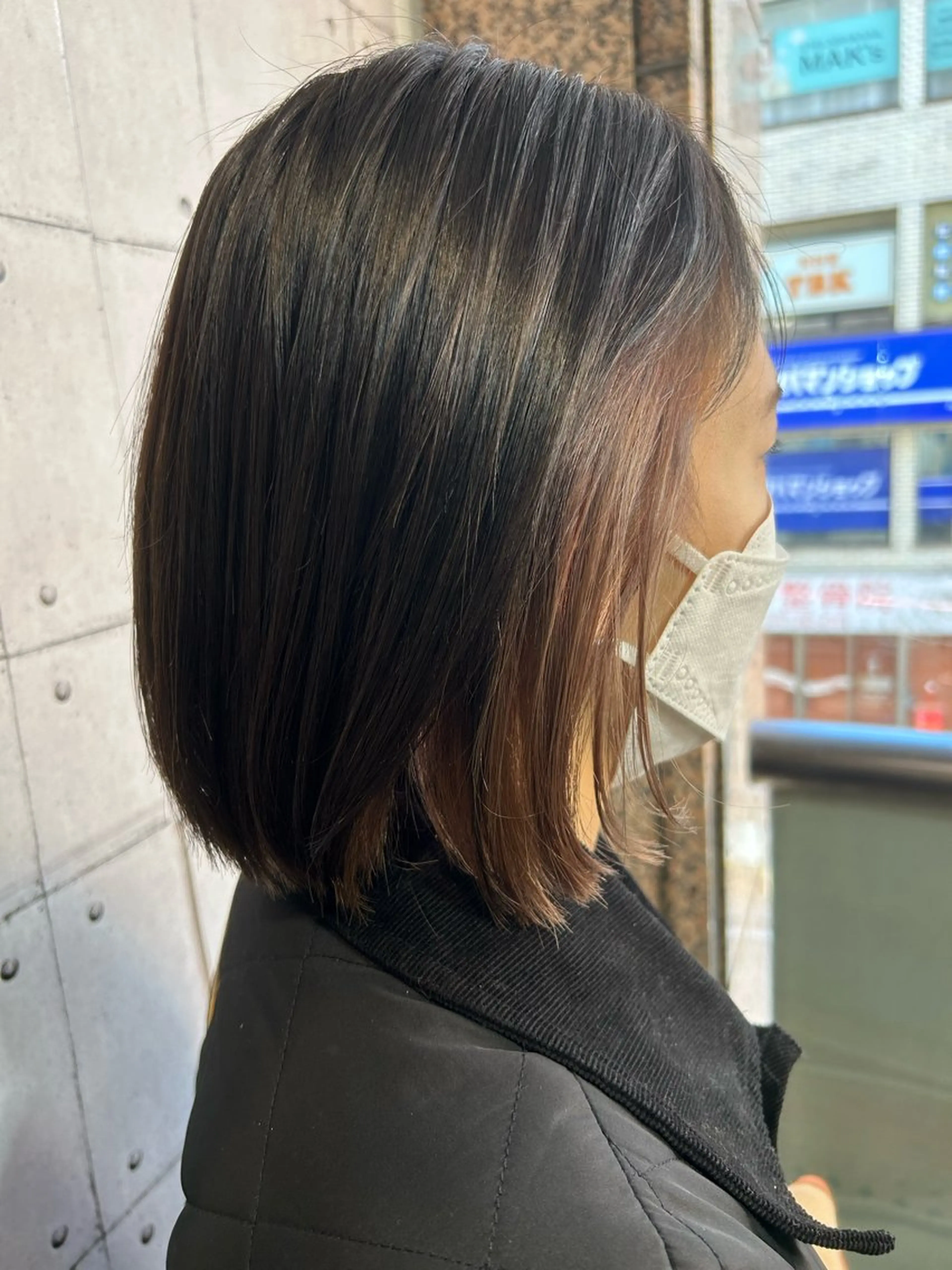 ショート カラー 中井 茅佳のヘアスタイル