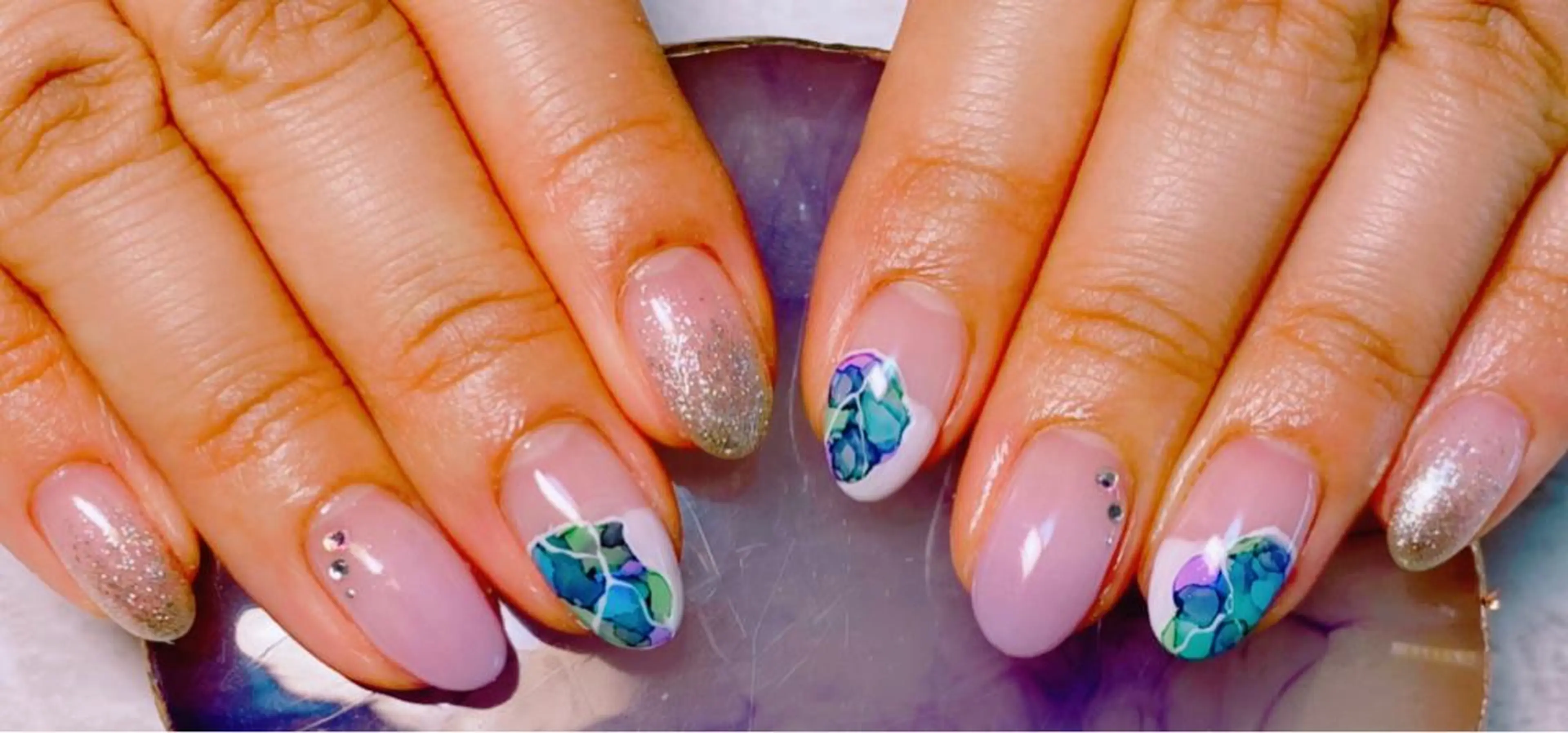 ネイル ニュアンスネイル ネイルPetit Ribbonのネイルデザイン