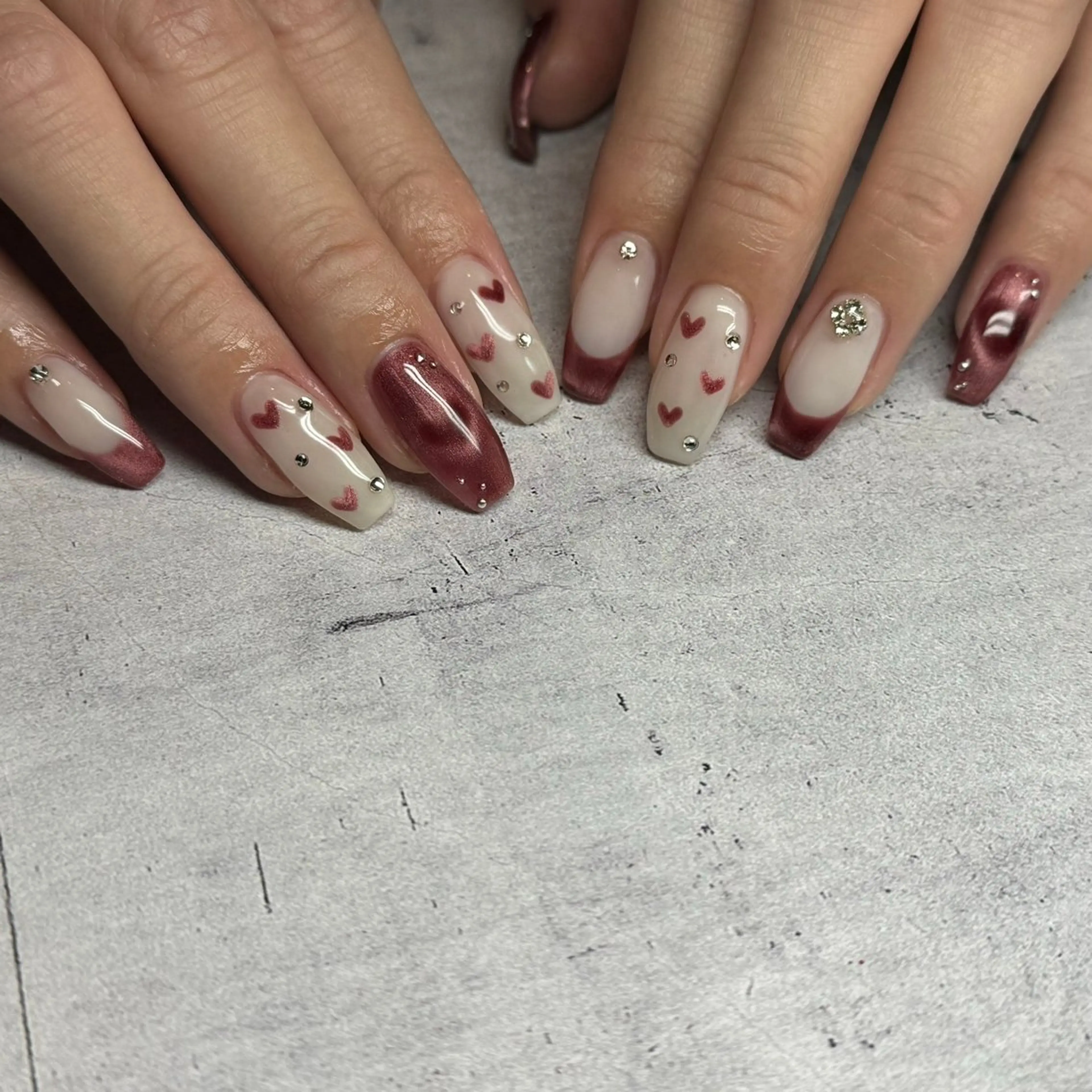 ネイル ハート バレンタイン ハンドネイル 𝐫𝐚𝐢 𝐧𝐚𝐢𝐥の眉毛・アイブロウイメージ