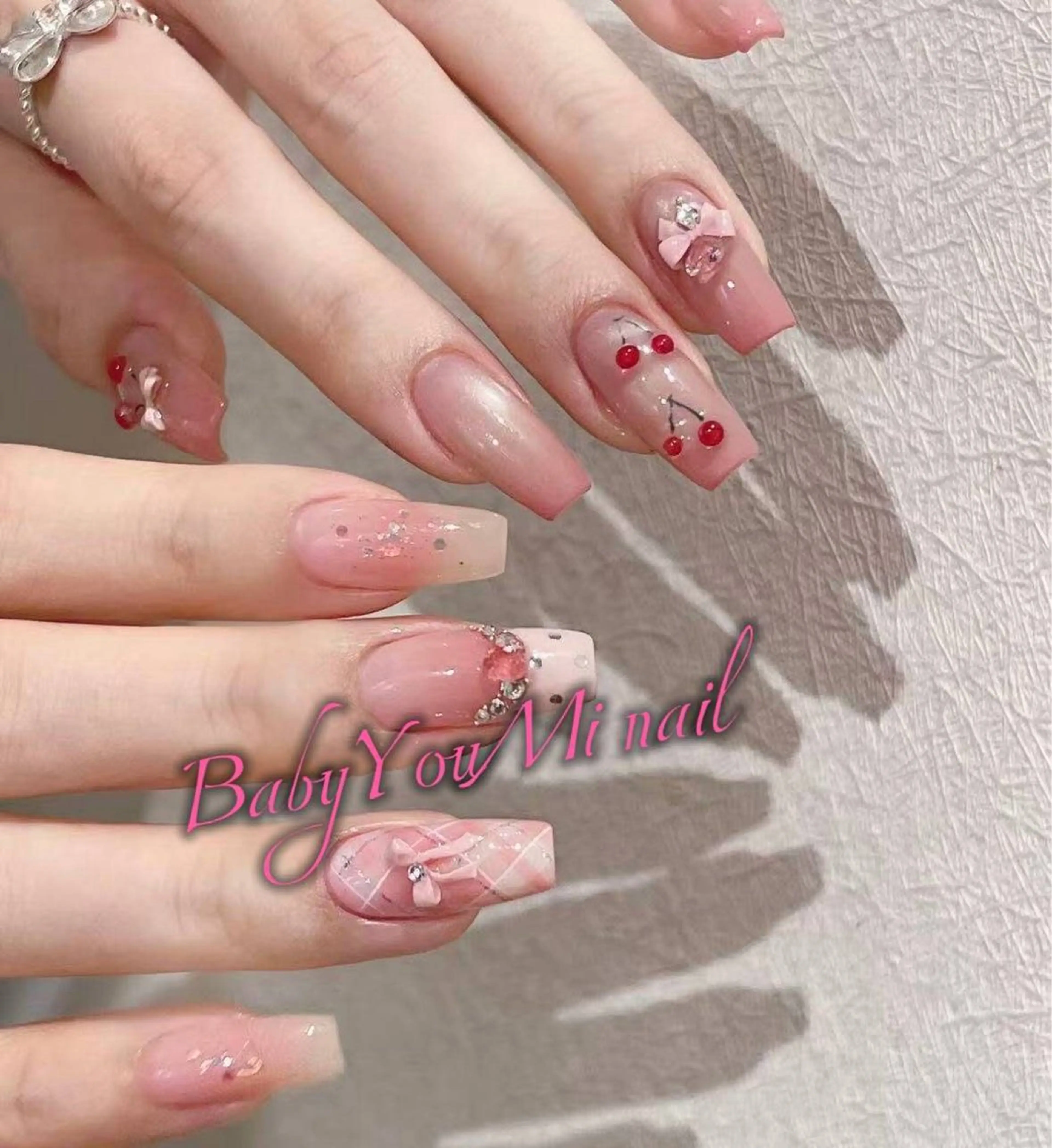 ネイル オーロラネイル フラワーネイル フットネイル フレンチネイル ジェルネイル ハンドネイル 相沢 さやかのネイルデザイン