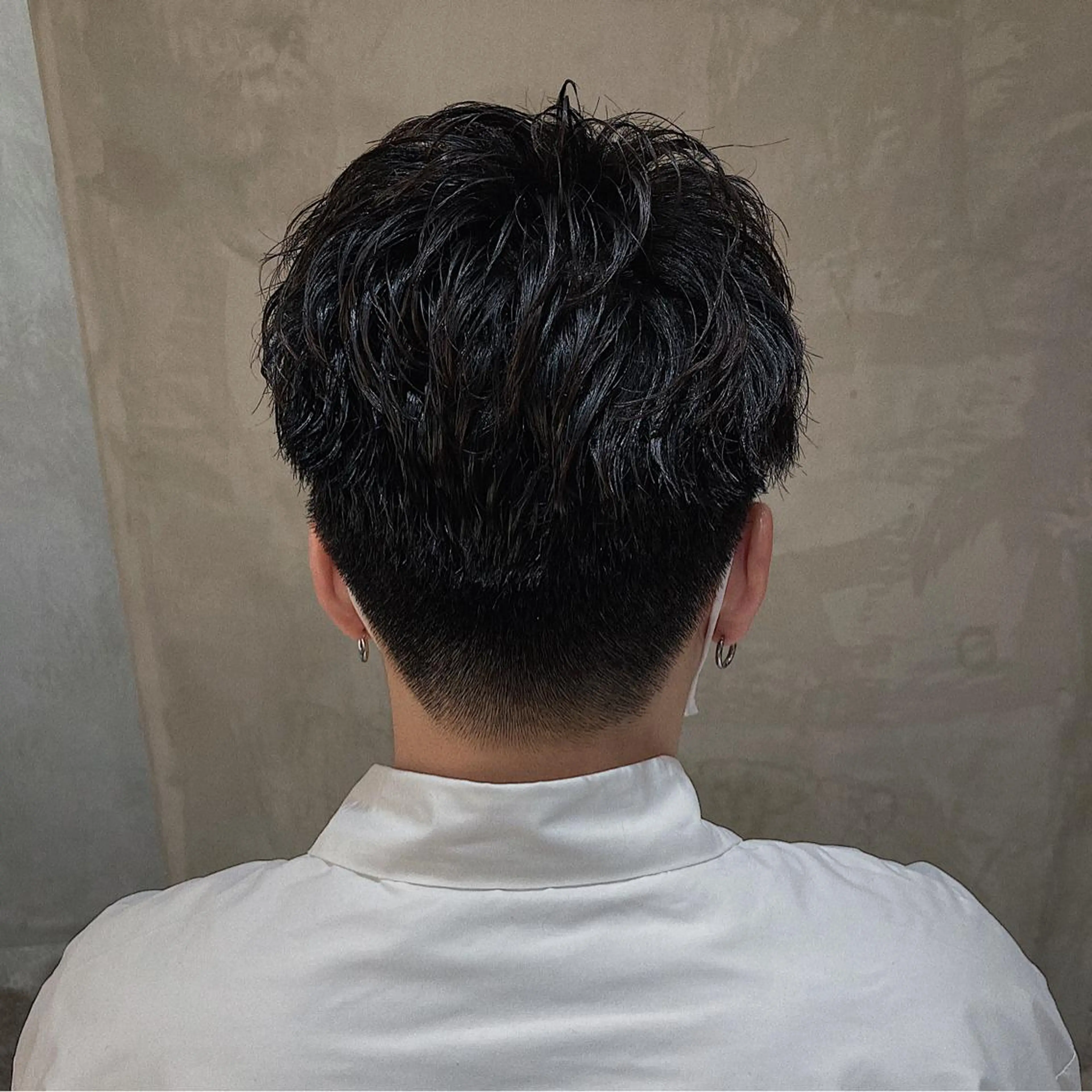 ショート パーマ メンズ メンズパーマ メンズベリーショート ベリーショート 外国人風カラー ショートヘア カット パーマ トリートメント 波巻きスパイラルパー マ/シャドウパーマ駿のヘアスタイル