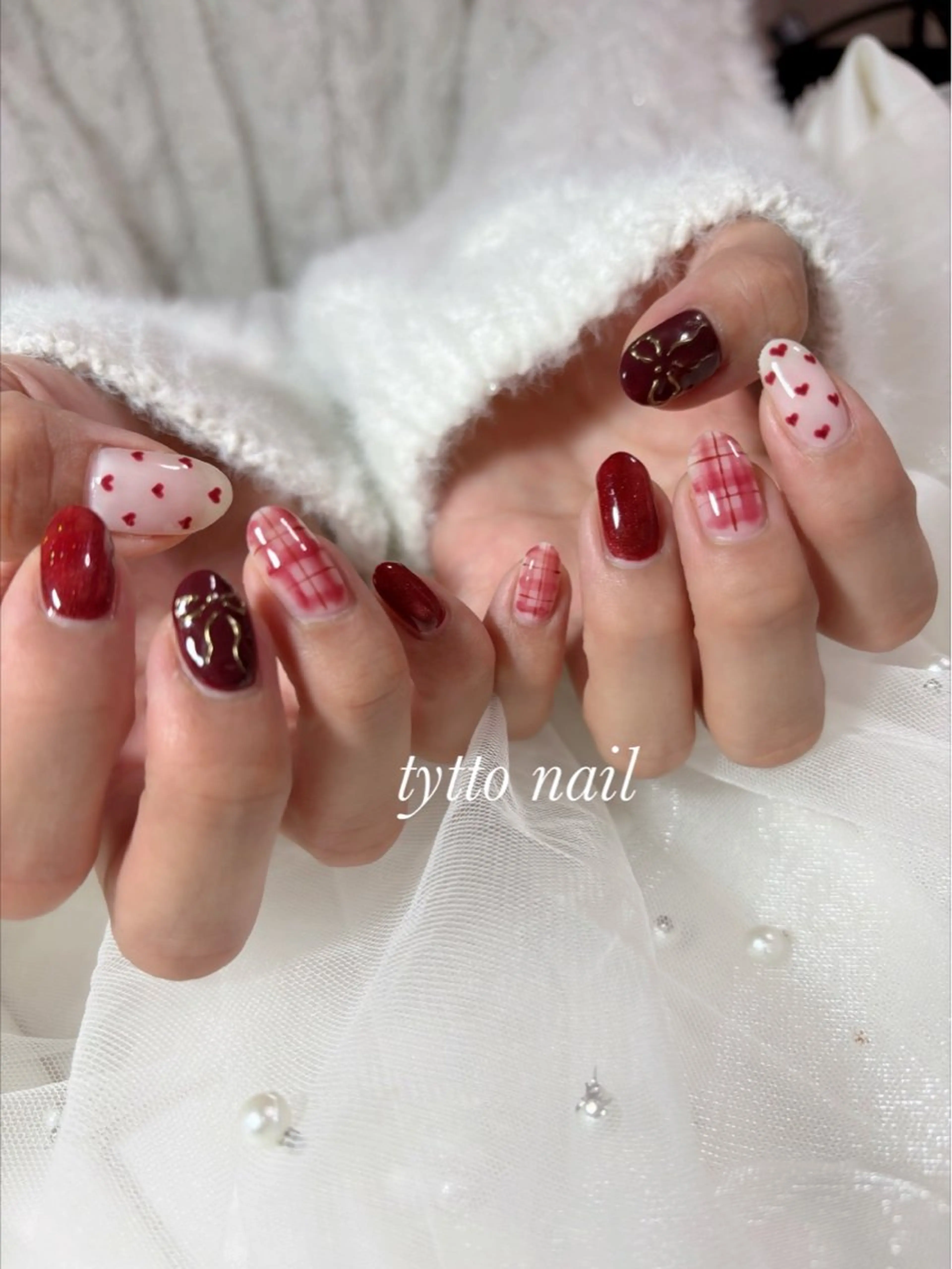 ネイル ボルドー ガーリー ハート マグネットネイル リボン ハンドネイル tytto nail ❤︎‪‪eri‪‪のネイルデザイン