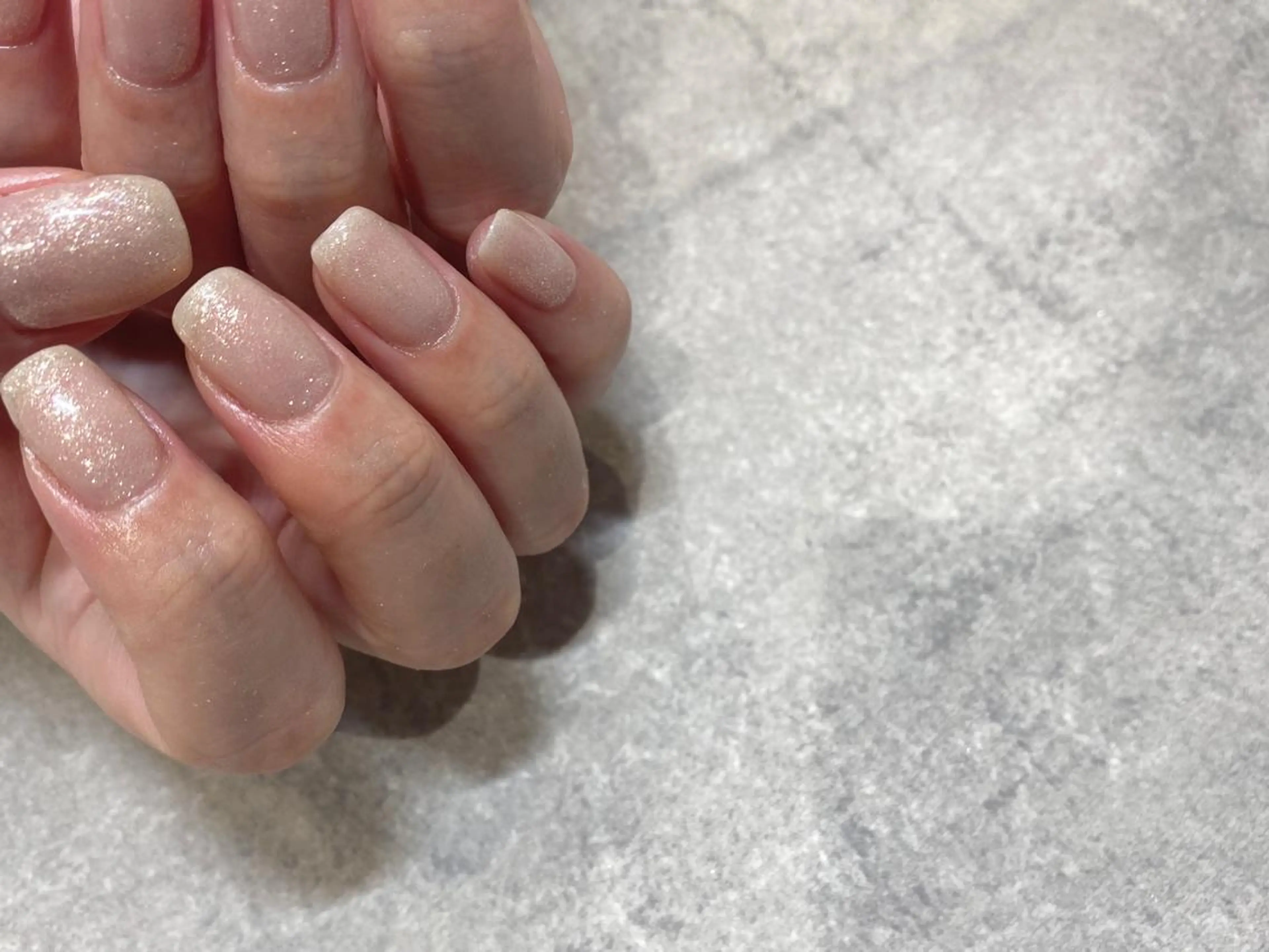 ネイル ハンドネイル NINEnami ニュアンスネイルのネイルデザイン