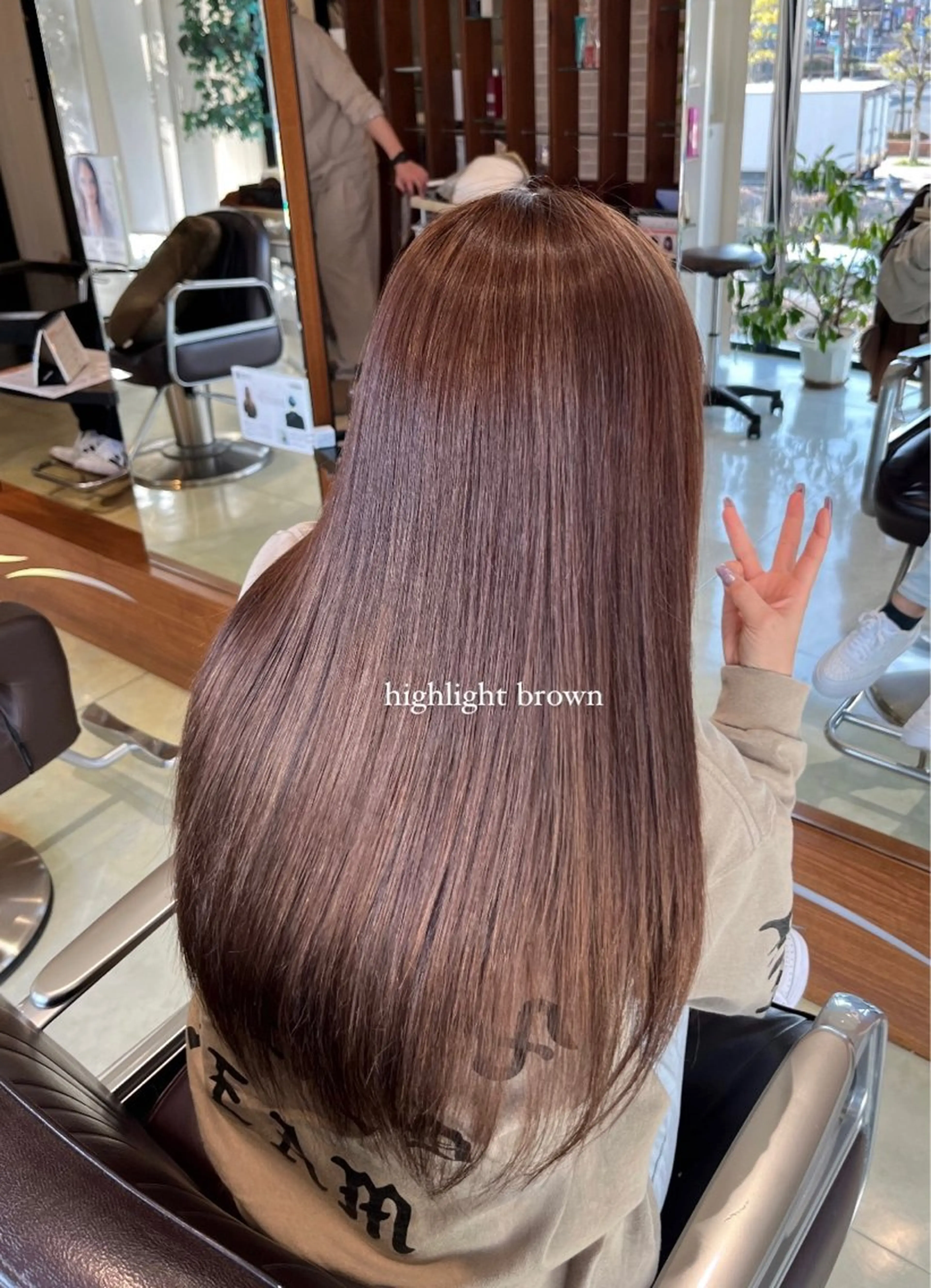 ロング カラー 大野 桃果のヘアスタイル