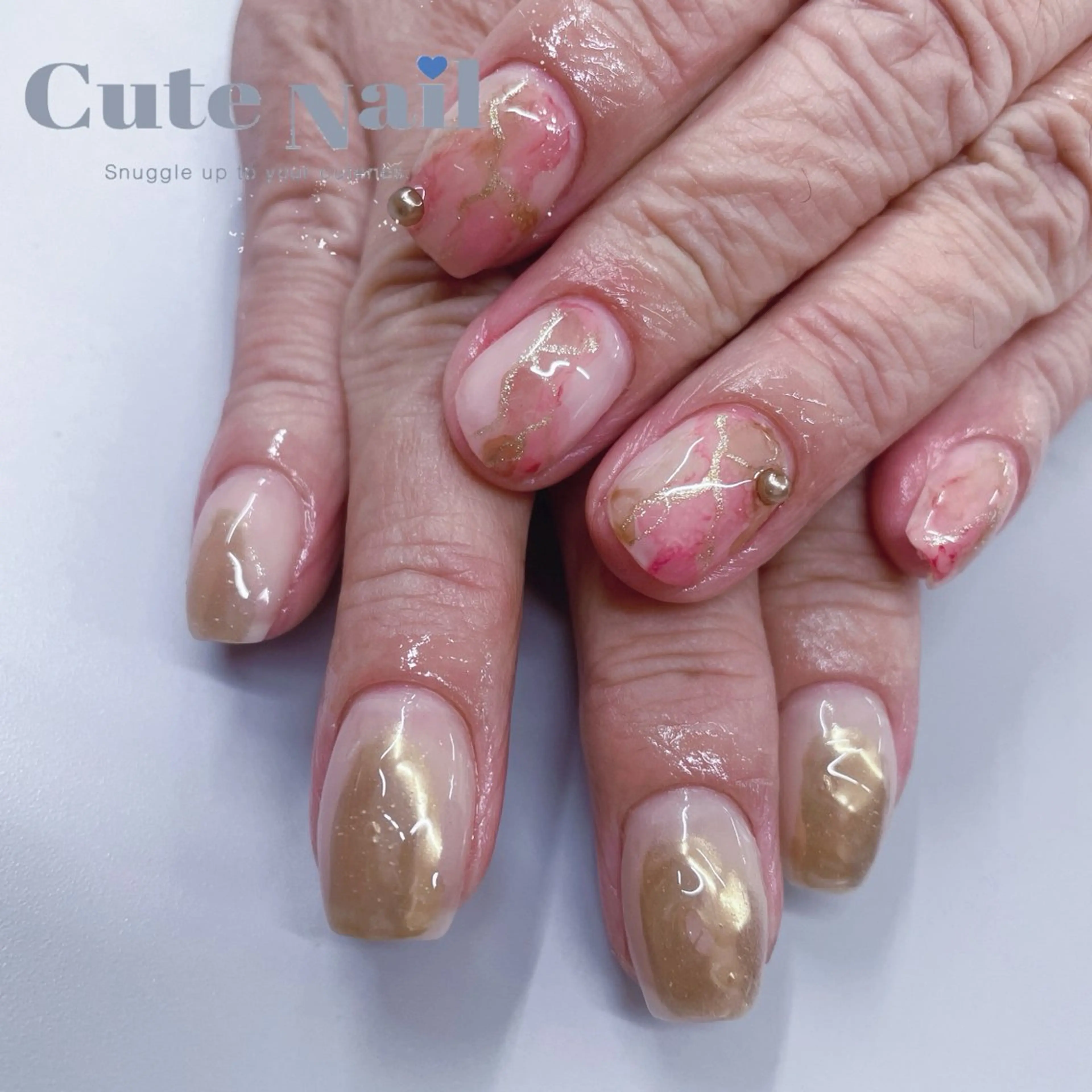 ネイル GO TODAY SHAiRE SALON原宿 Liber所属・️🫧もこ 艶感ネイル🫧のネイルデザイン